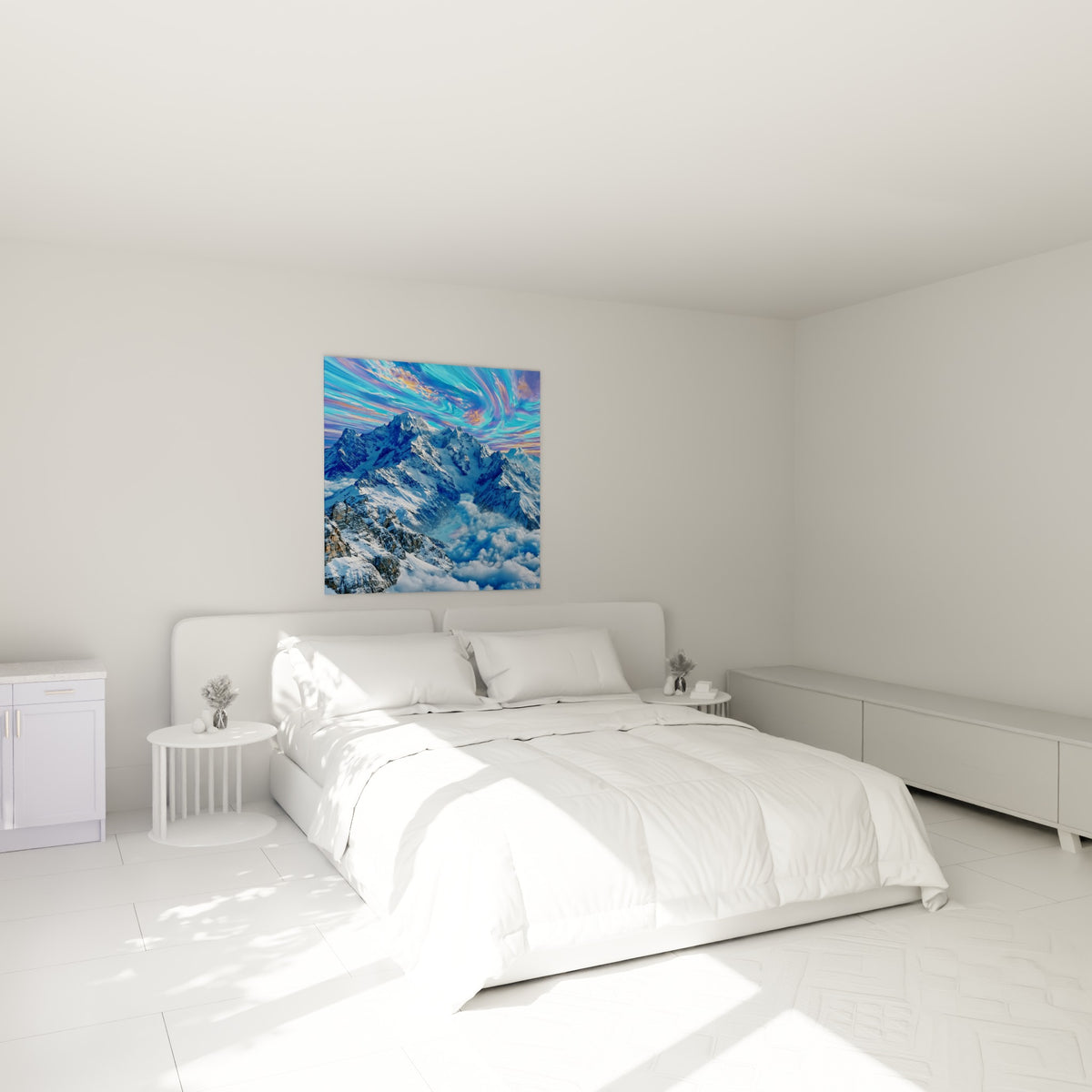 Cimes alpines blanches et bleues surplombant une mer de nuages, au-dessus d'un lit dans une chambre claire