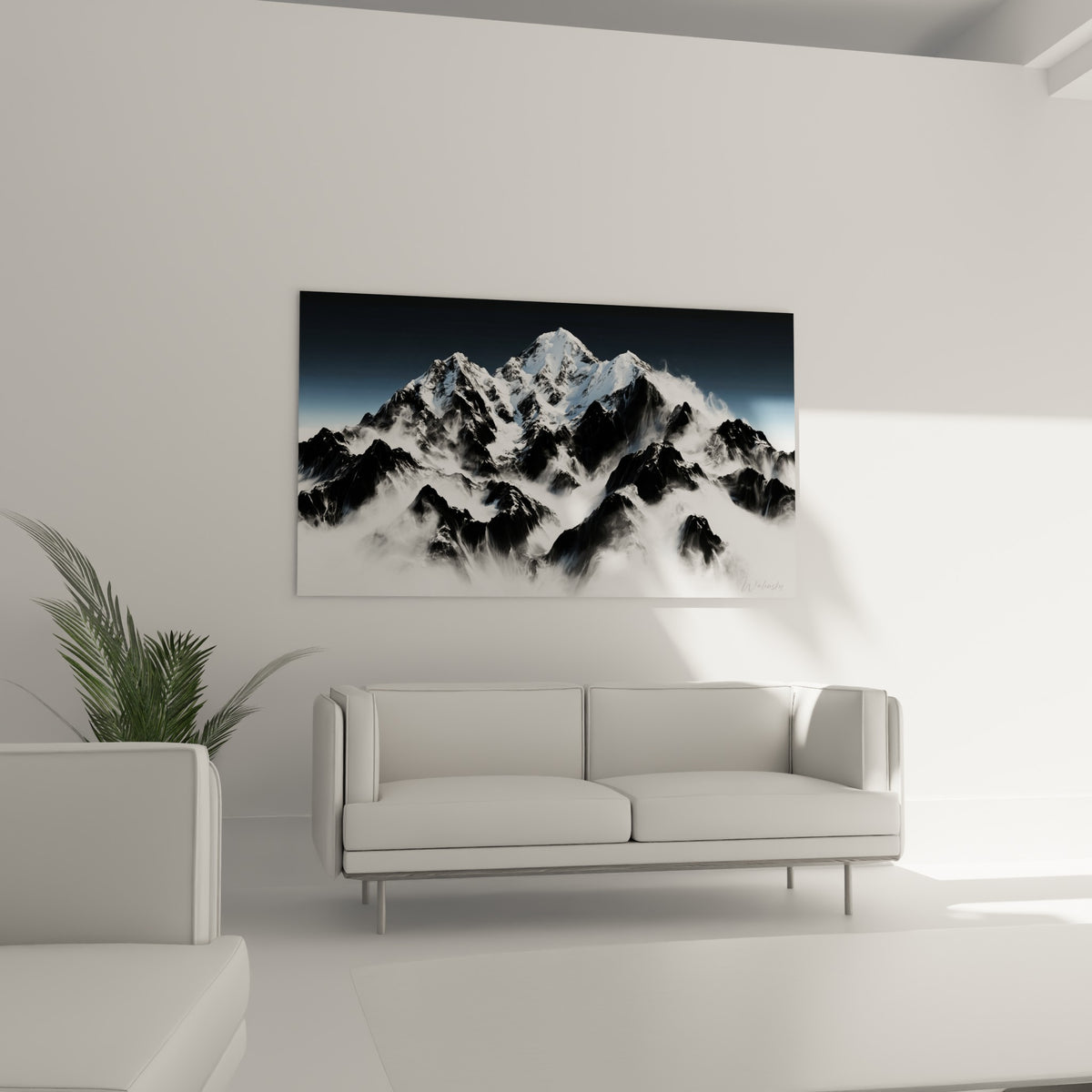 Massif enneigé bleu nuit et gris anthracite disposé au-dessus d'un canapé dans un salon lumineux.