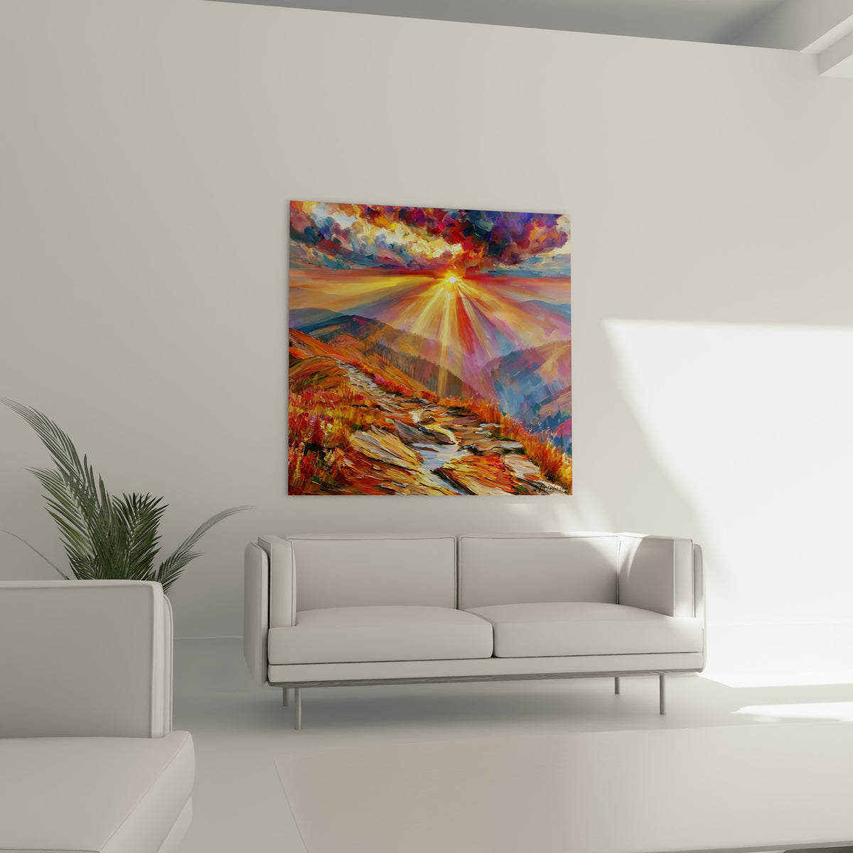 Sommet baigné de lumière dorée et de nuages violets, au-dessus d'un canapé dans un salon lumineux