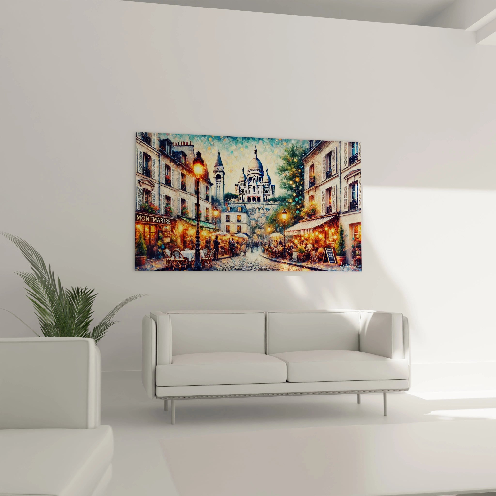tableau Montmartre au-dessus d’un canapé ajoute un charme parisien intemporel au salon. Les lumières dorées des lampadaires contrastent avec le ciel bleu profond, créant une atmosphère élégante.