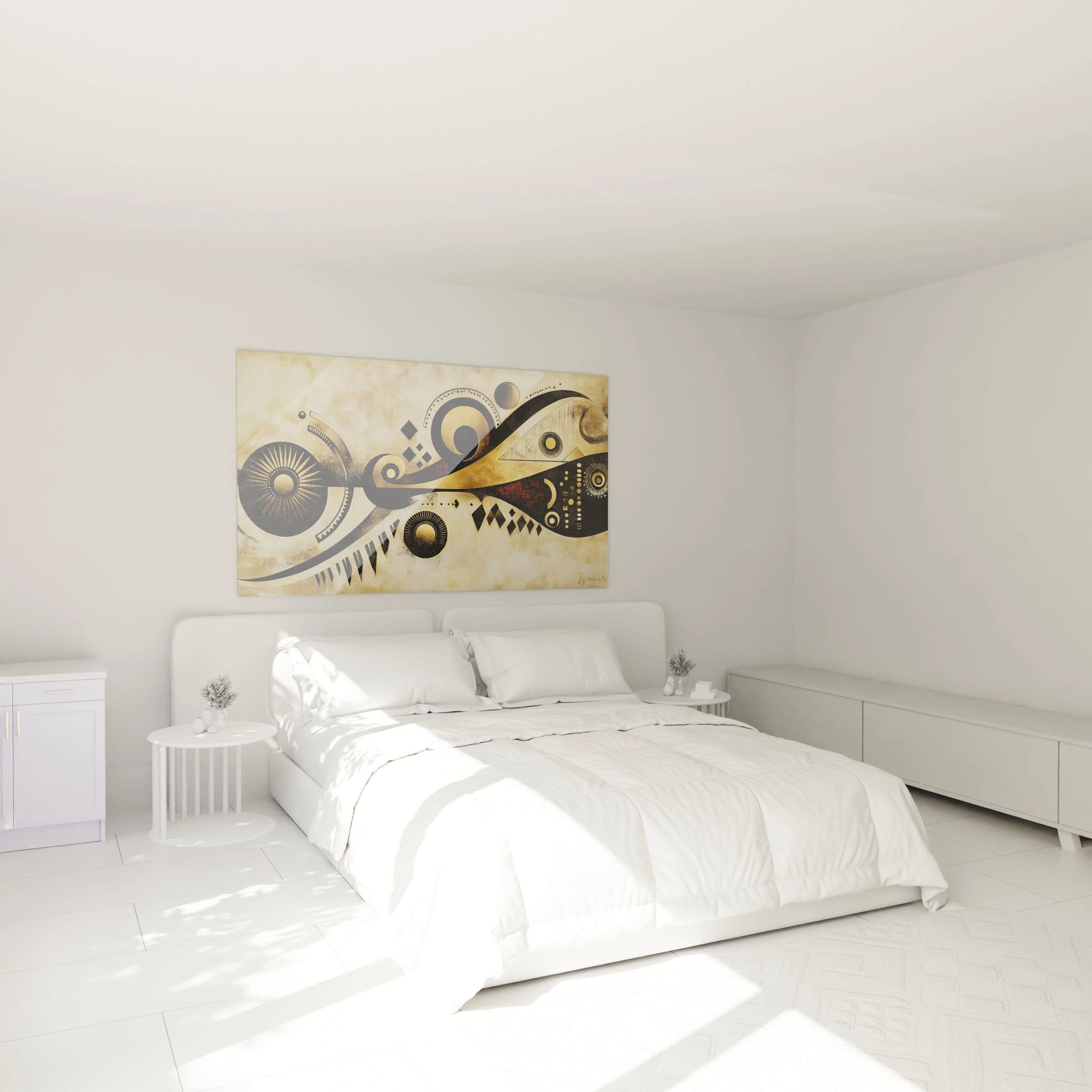 Tableau africain mural abstrait aux tons noirs et dorés accroché au-dessus d'un lit dans une chambre moderne