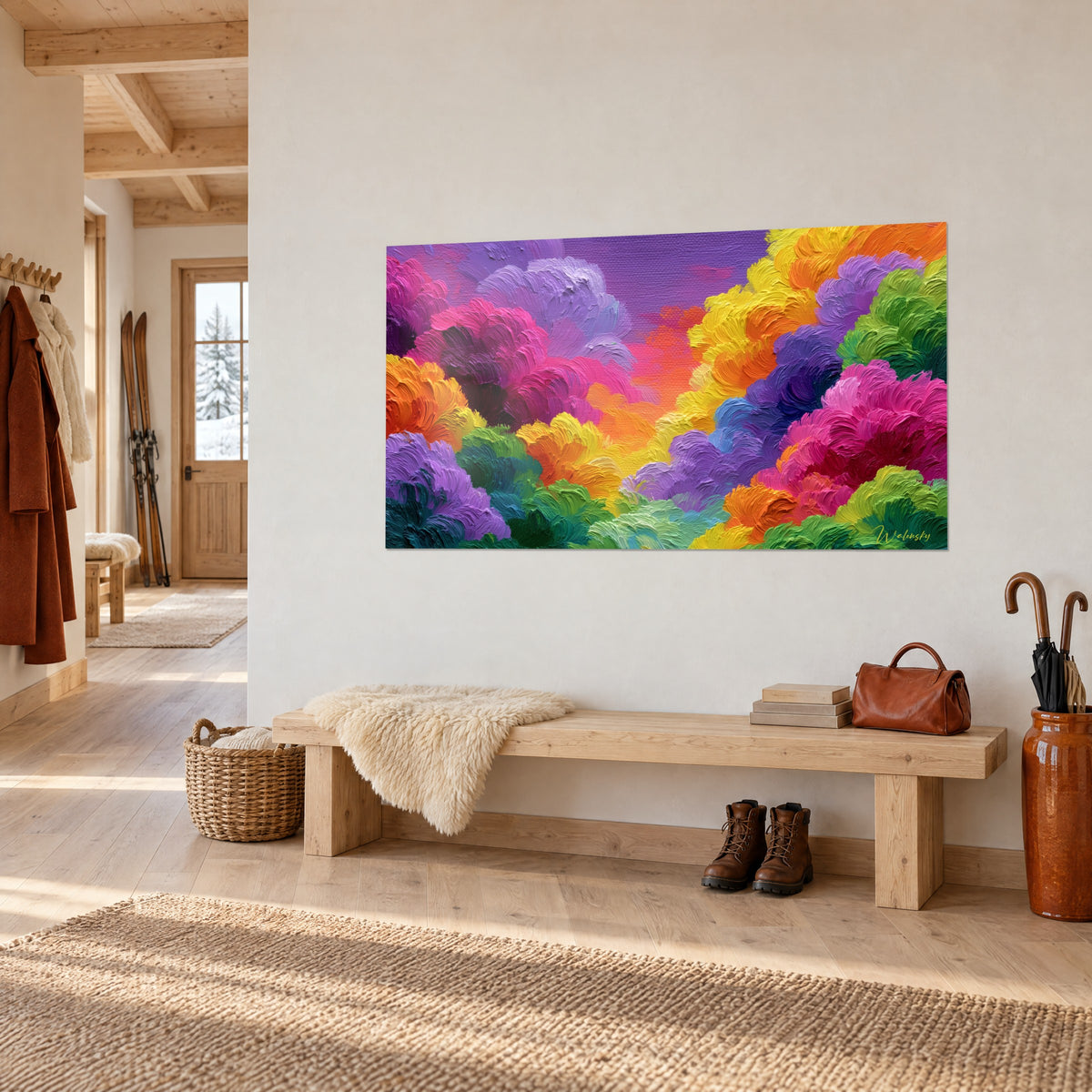 Gemälde mit abstrakten Blumenbüscheln in Fuchsia und zartem Grün, orangefarbener Himmel, schräg gesehen im Eingangsbereich eines Chalets