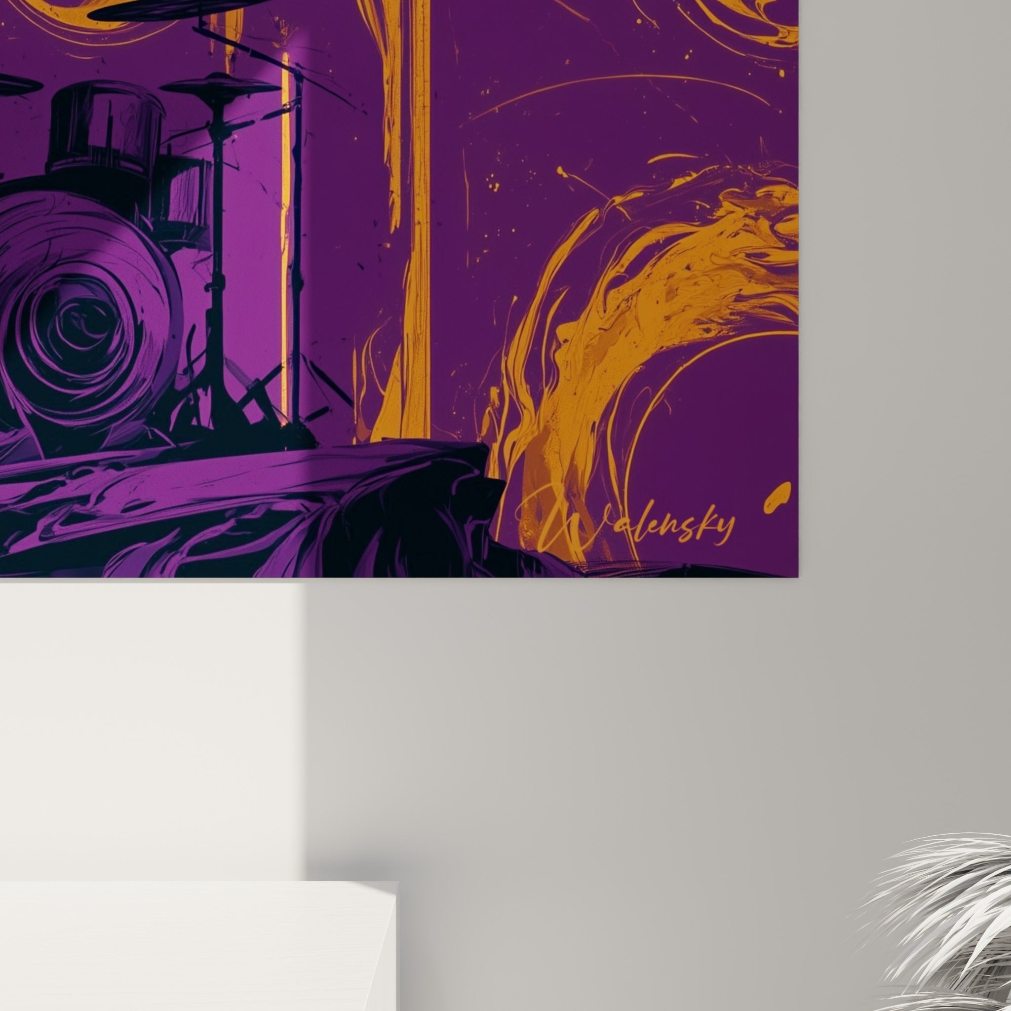 Détail des coulures orange et du grain violet profond de cette œuvre représentant une scène de concert