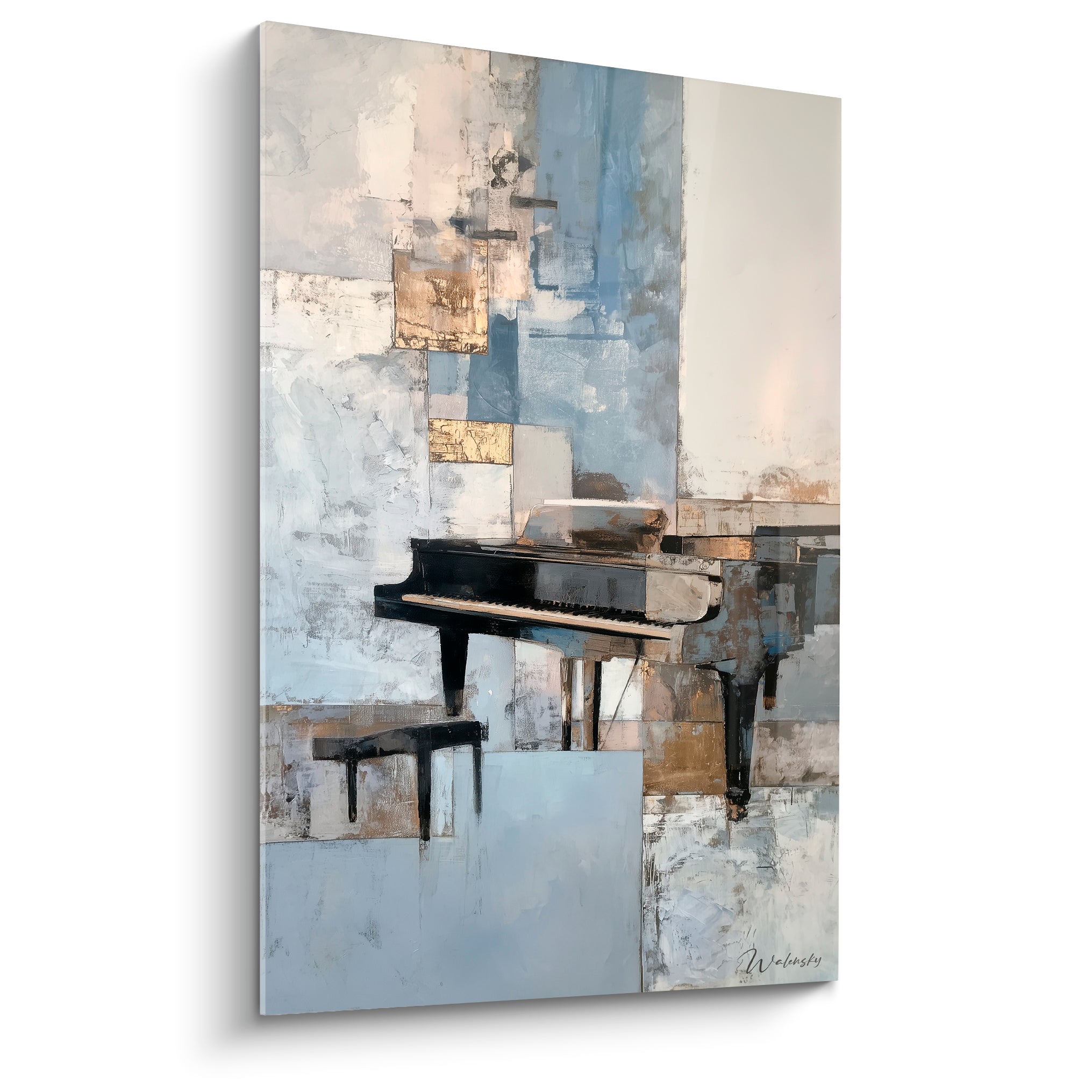 Piano à queue noir laqué sur fond fragmenté bleu ardoise et doré patiné, composition abstraite raffinée