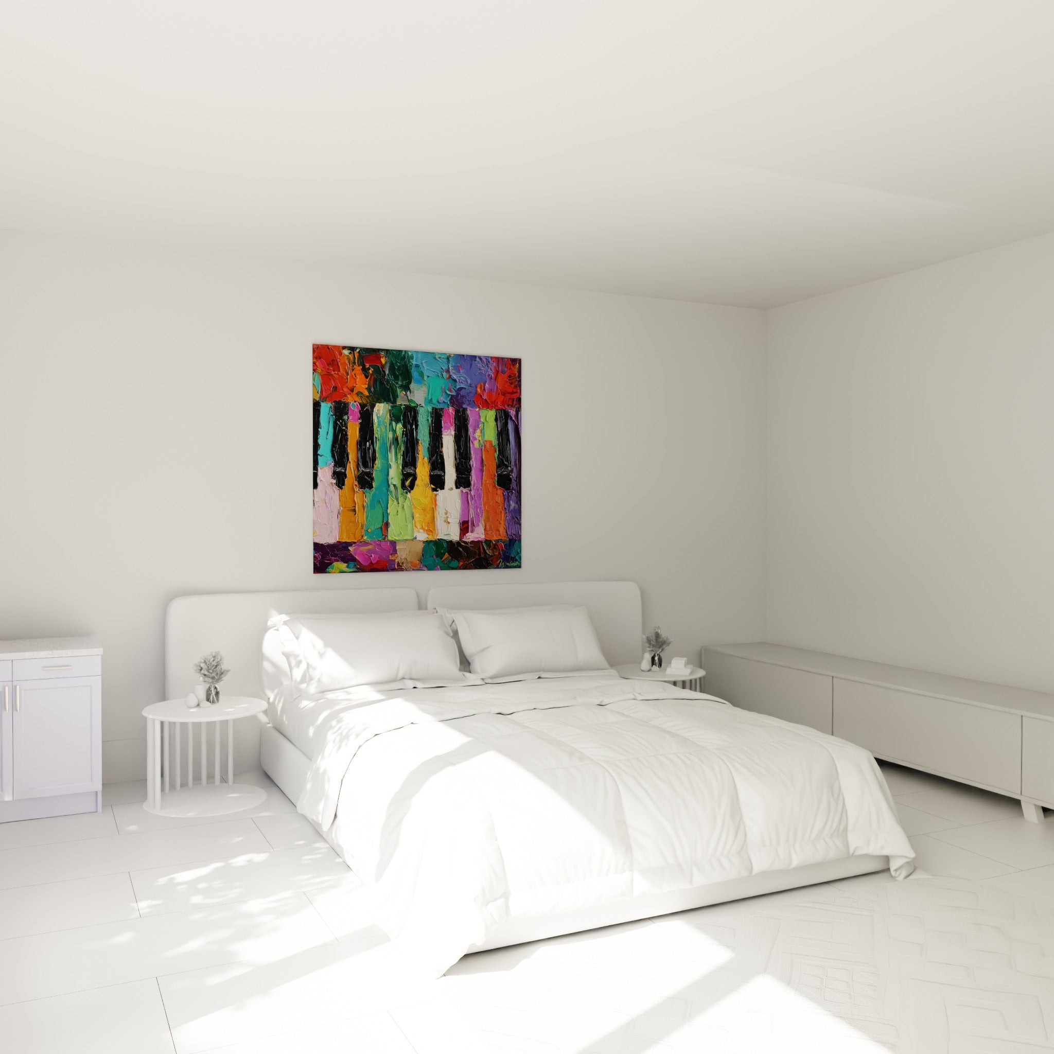 Musique déclinée en touches multicolores turquoise et rose, accrochée au-dessus d'un lit dans une chambre claire