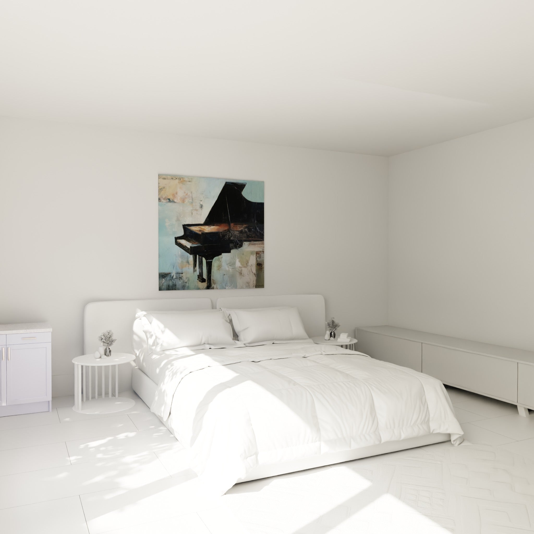 Piano noir et touches ocre se déploient au-dessus d'un lit dans une chambre claire, ambiance bleu poudré