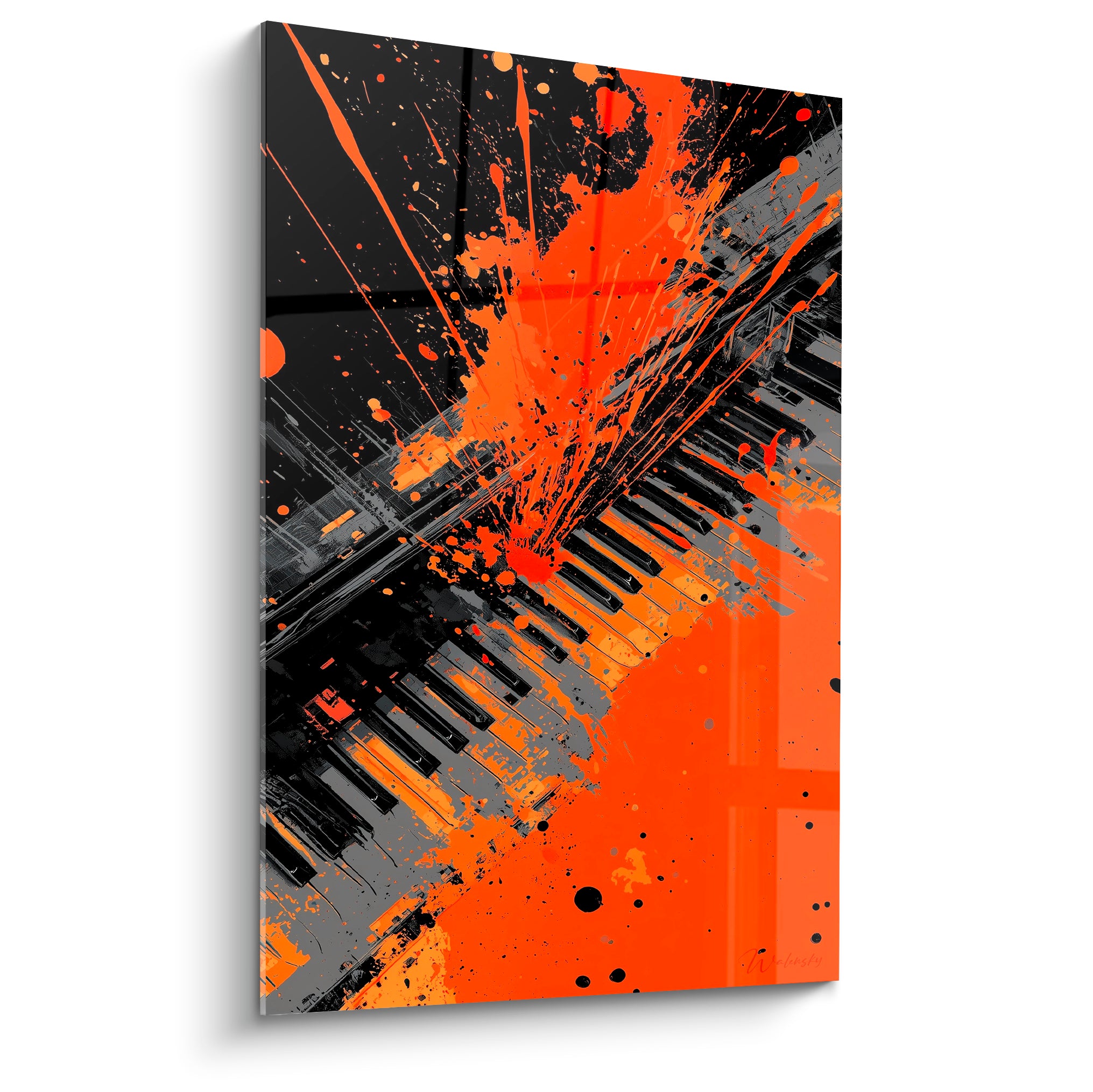 Clavier de piano éclaboussé d'orange vif et de gris anthracite sur fond noir intense