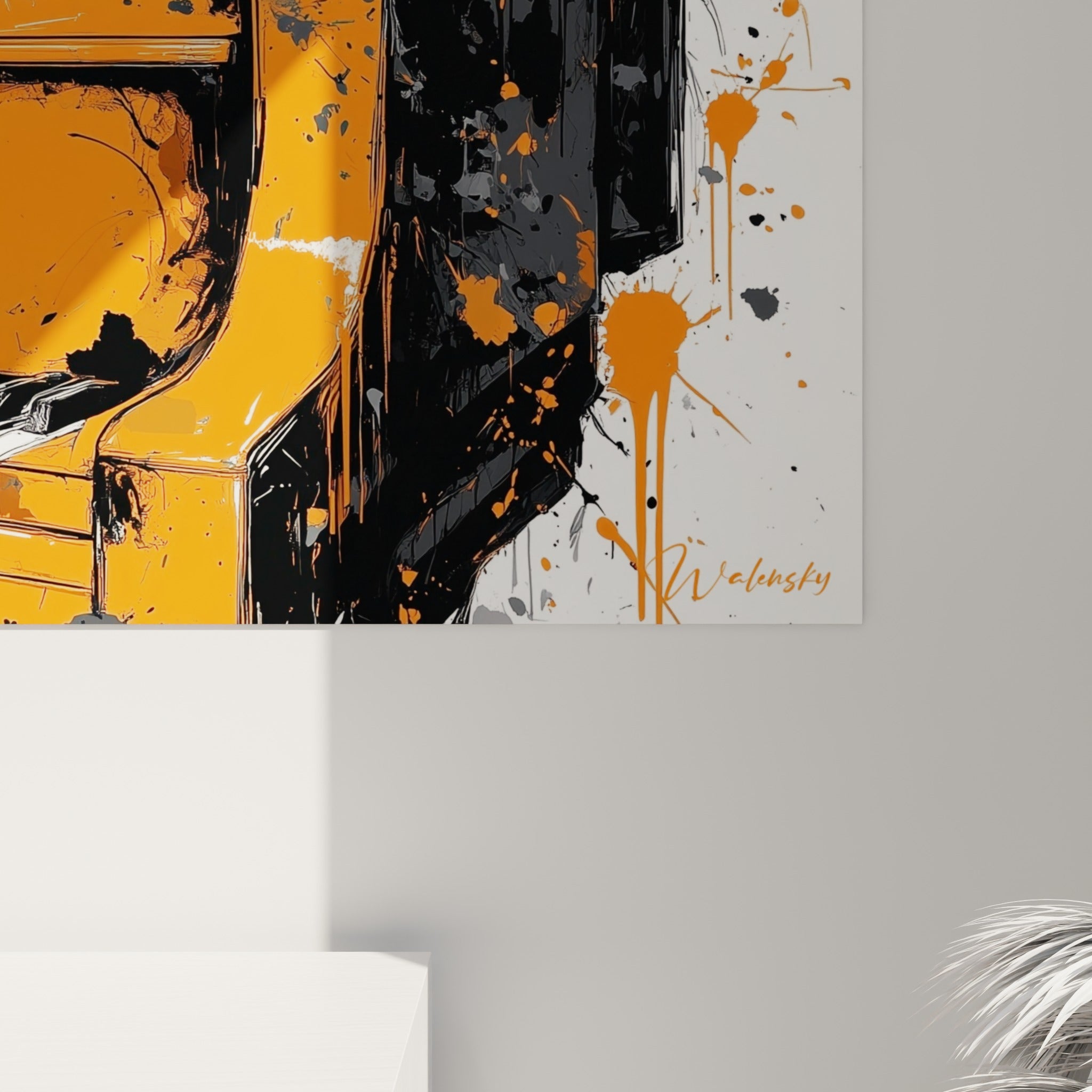 Détail des coulures noires et orangées sur le corps du piano, grain de peinture visible et empâtements marqués