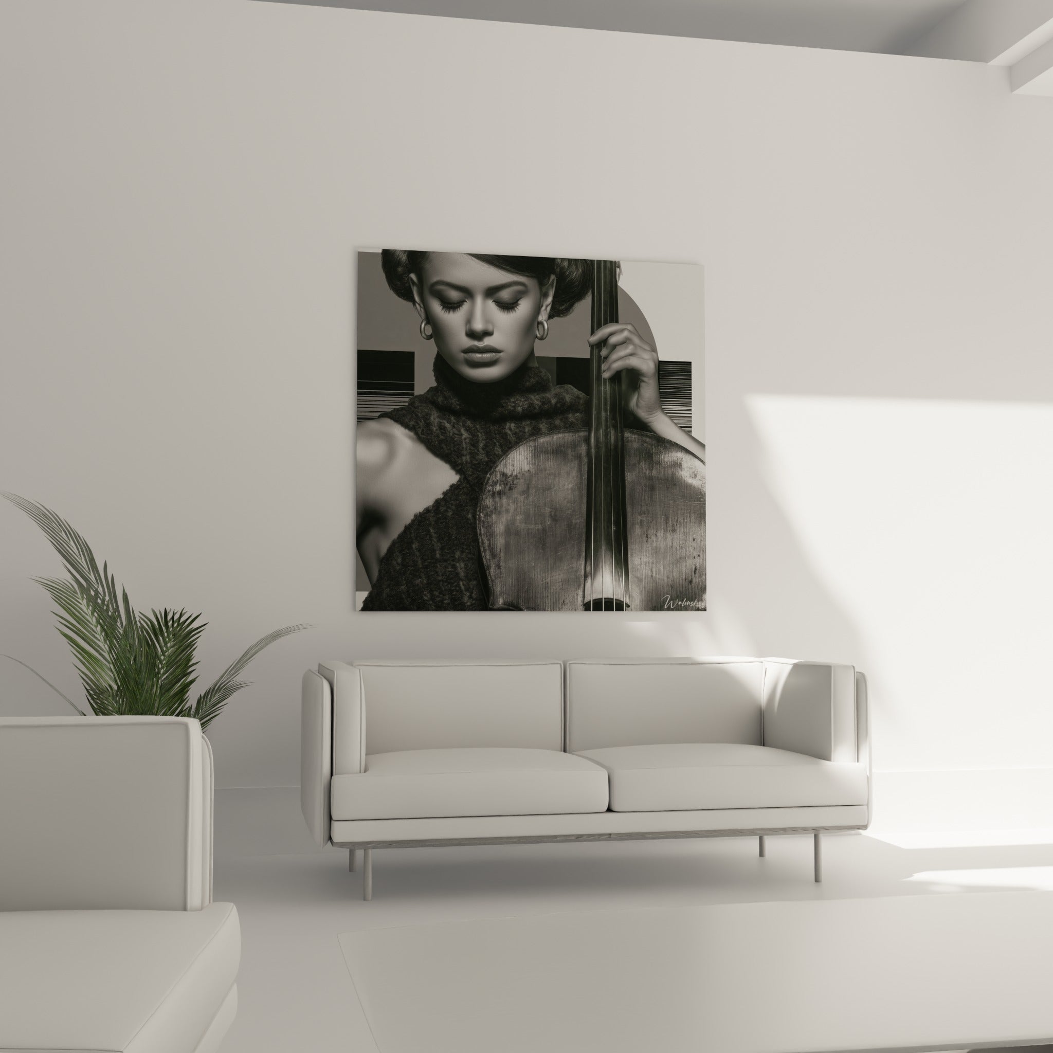 Portrait graphique d'une violoncelliste en noir et blanc, au-dessus d'un canapé dans un salon lumineux