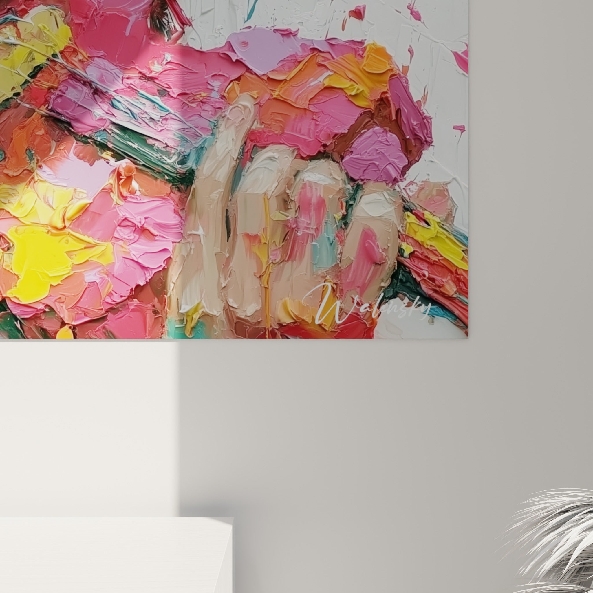 Empâtements de peinture rose, jaune et turquoise formant la coiffe d'une violoniste, coulures visibles sur la toile