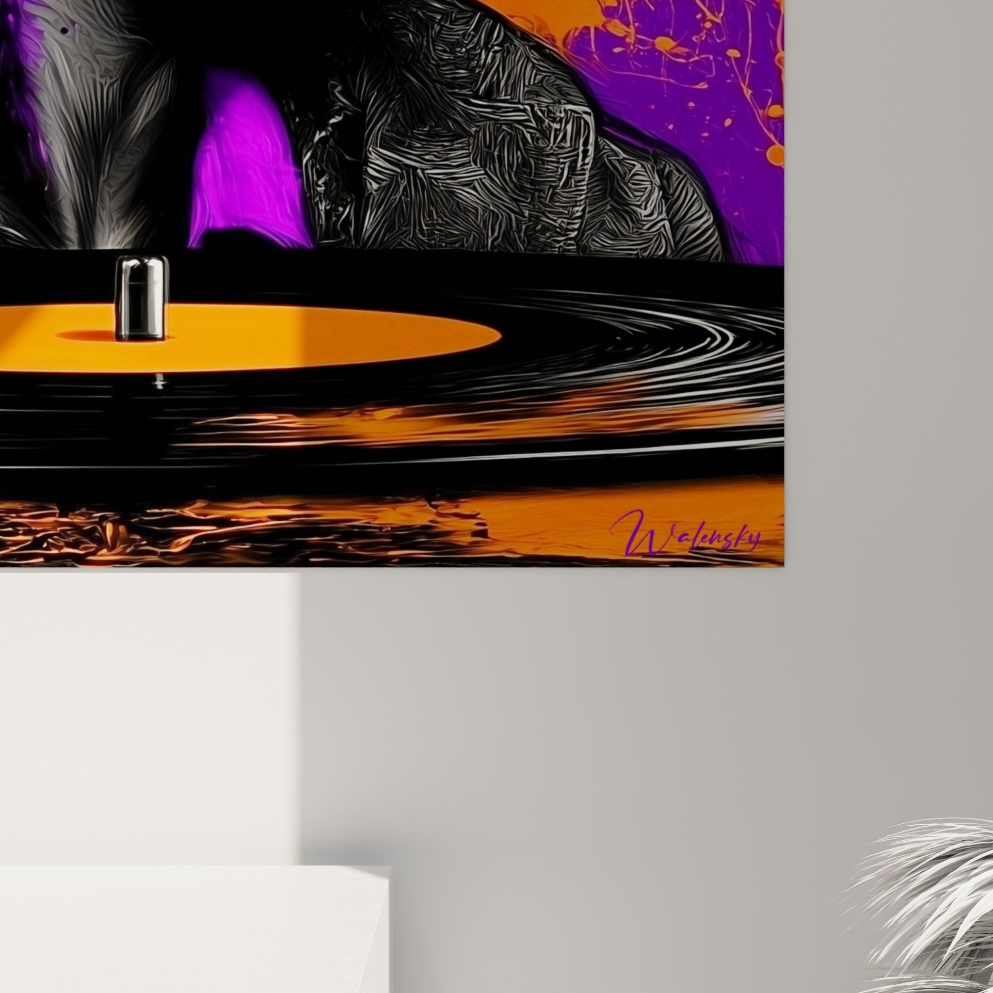 Empâtements orange et violets du vinyle Musique, grain de peinture et coulures noires visibles de près