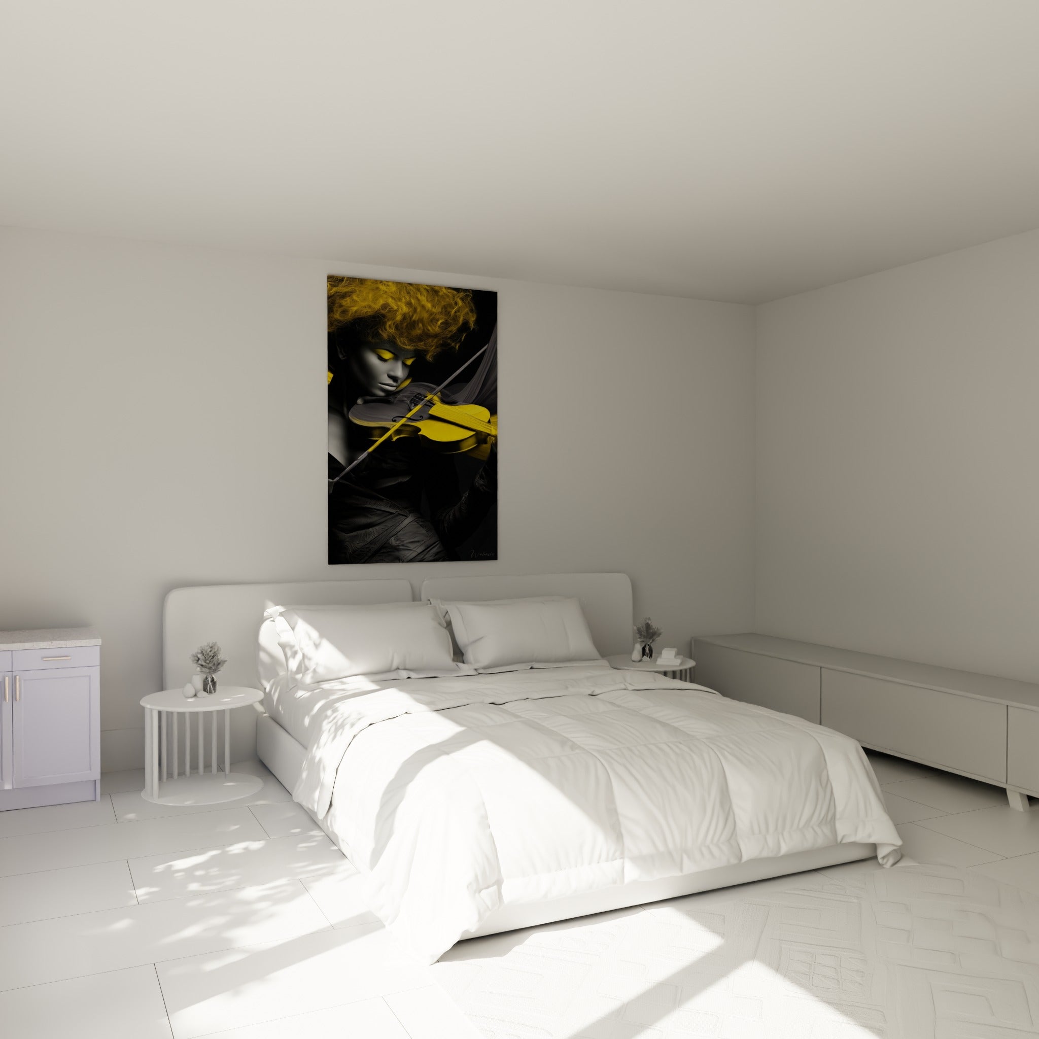 Musicienne au violon jaune vif et cheveux bouclés dorés, accrochée au-dessus d'un lit dans une chambre claire