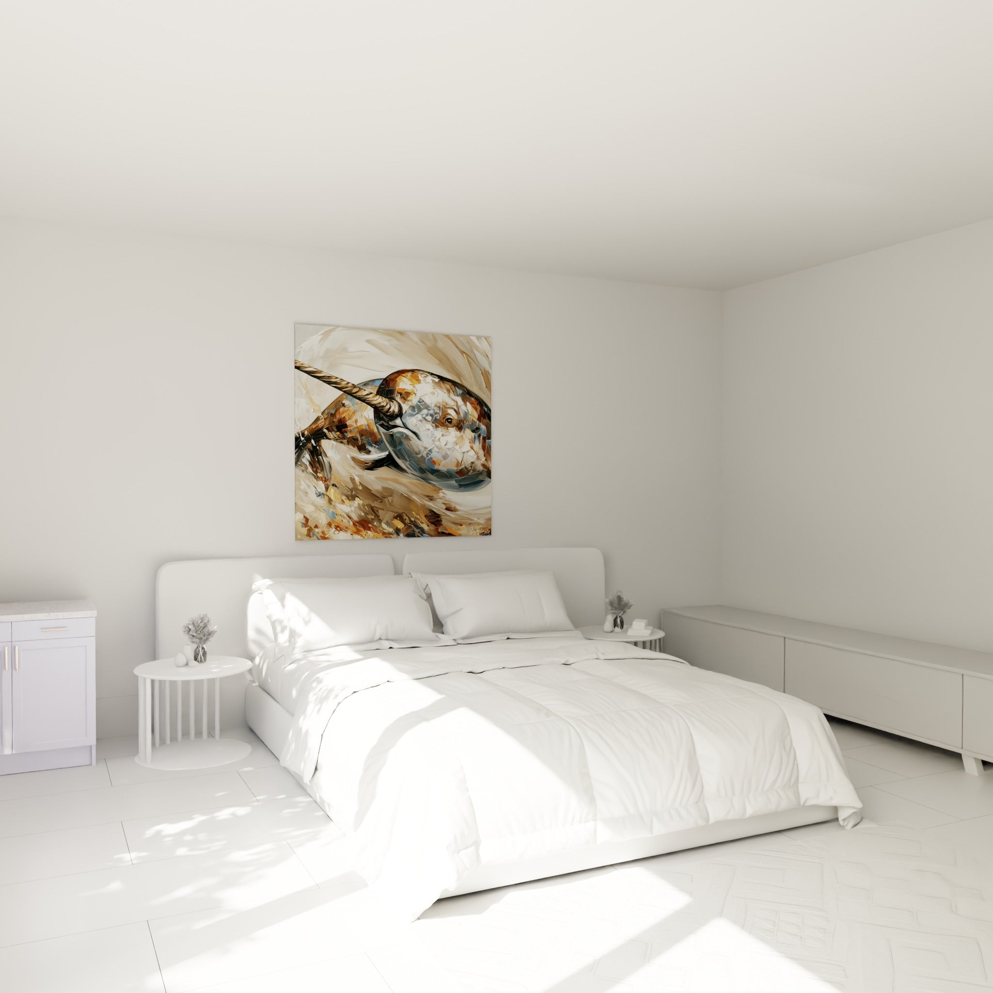 Narval aux reflets ocre et gris perle au-dessus d'un lit dans une chambre claire