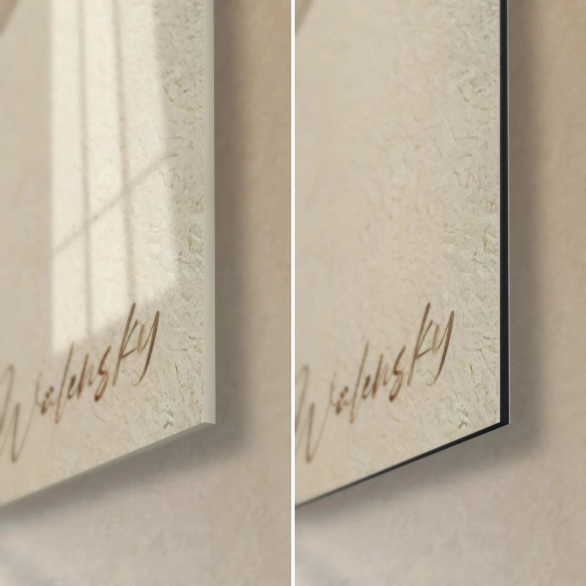 Gemälde goldener Farnwedel auf elfenbeinfarbenem Grund, untere rechte Ecke: glänzendes Acrylglas links, mattes Dibond rechts, schwarze Kante von 3 mm