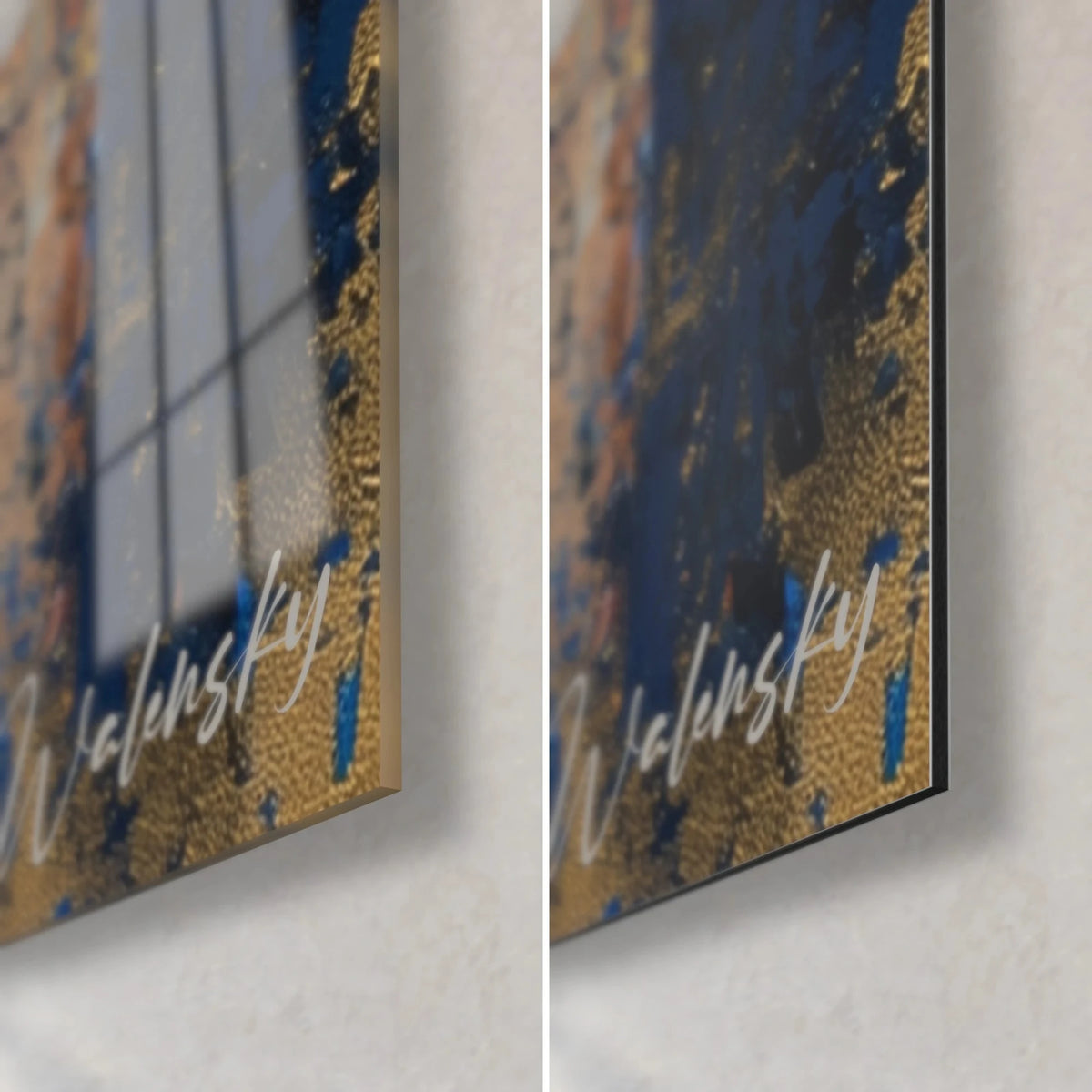Schilderij Nefertiti, rechtsonder: glanzend acrylglas dat het raam weerspiegelt, mat zwart Dibond, gouden spikkels op nachtblauw