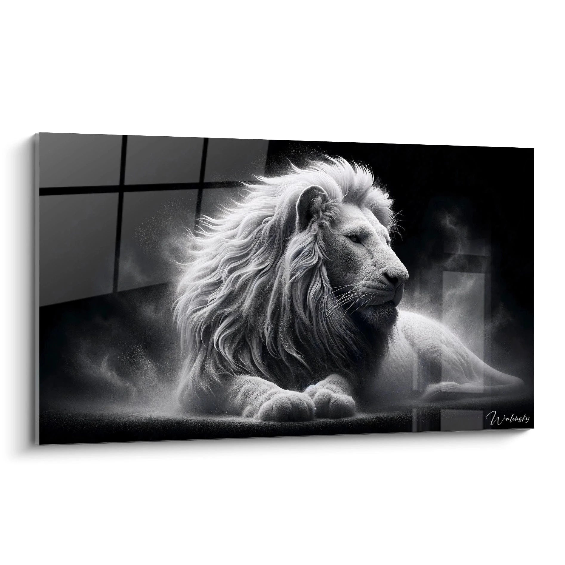 Un tableau d'animal représentant un lion blanc majestueux en position allongée sur fond noir. La crinière abondante et ondulante encadre son visage de profil. Les textures détaillées du pelage blanc et gris créent un effet de volume et de mouvement, tandis que des particules lumineuses entourent subtilement la silhouette féline.