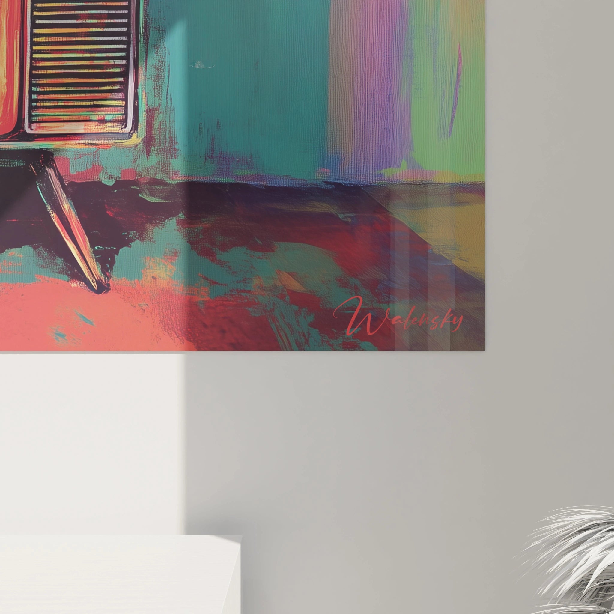 Tableau nostalgique présentant un téléviseur vintage rouge orangé au centre d'un environnement coloré abstrait. L'écran lumineux vert-bleu contraste avec le boîtier vif. Technique street art avec superpositions de couleurs, effets de dripping et transitions chromatiques douces.