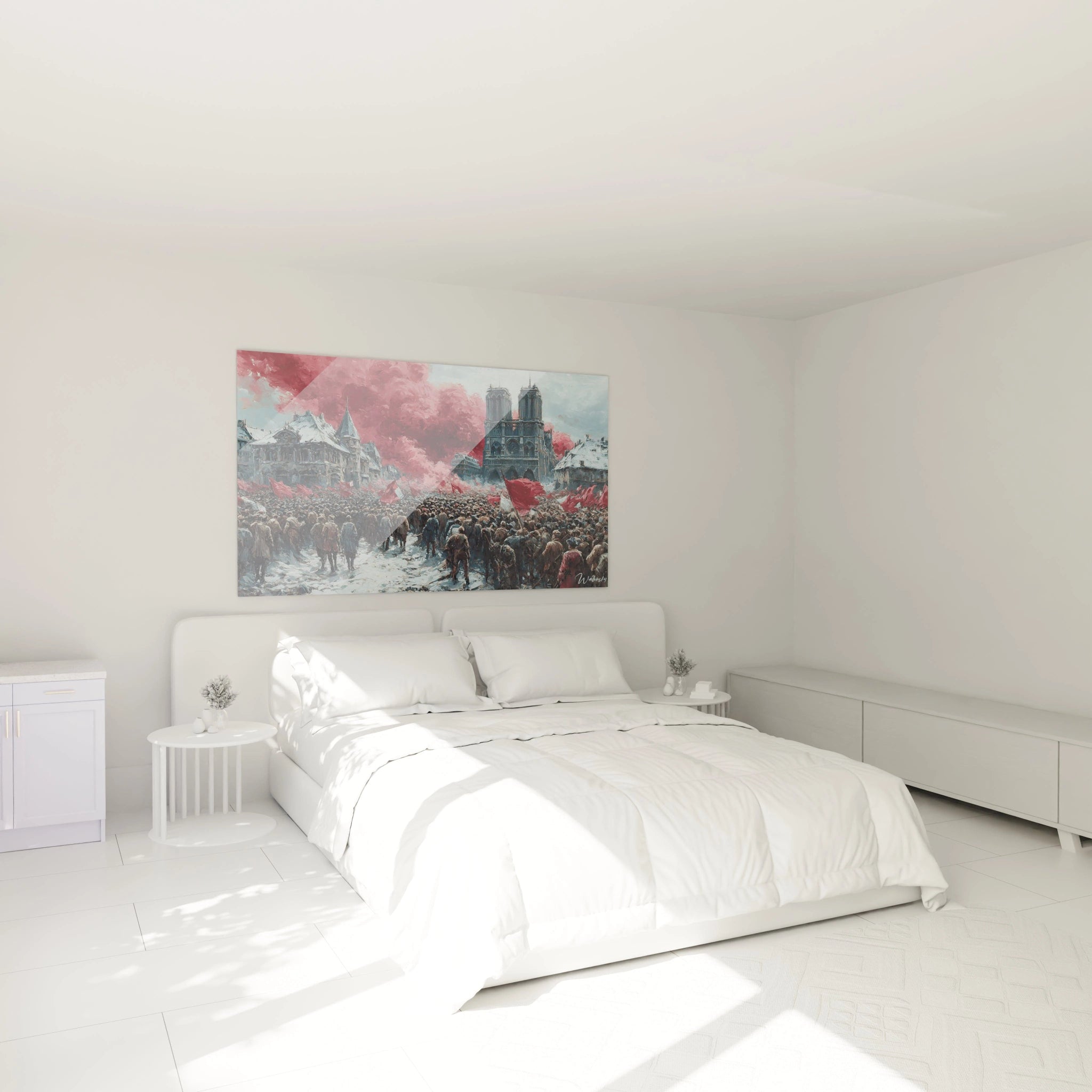 Chambre blanche minimaliste avec oeuvre murale Walensky montrant tableau Notre-Dame révolution française avec foule et drapeaux