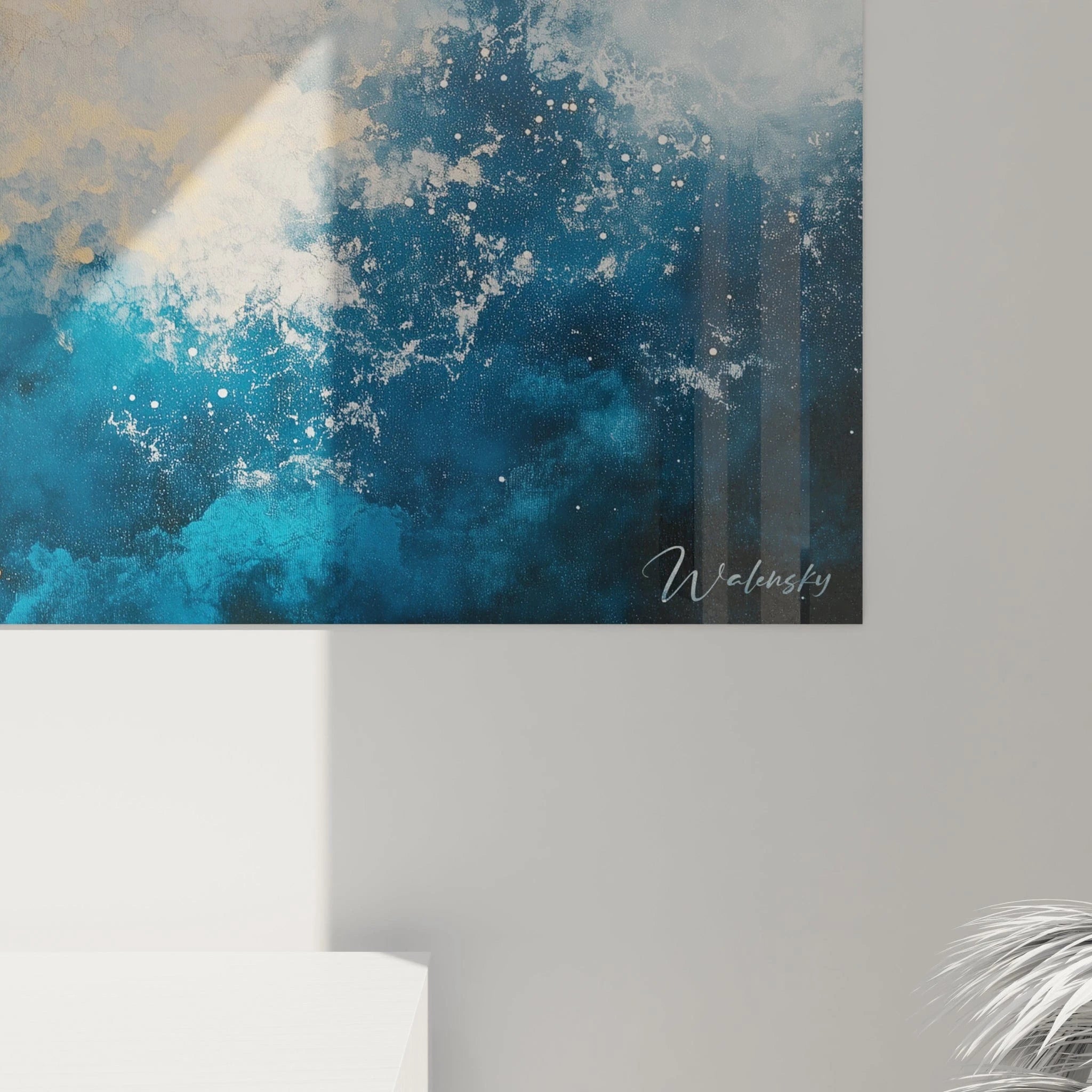 Tableau expressionniste abstrait avec des nuances de bleu et d'or par Walensky