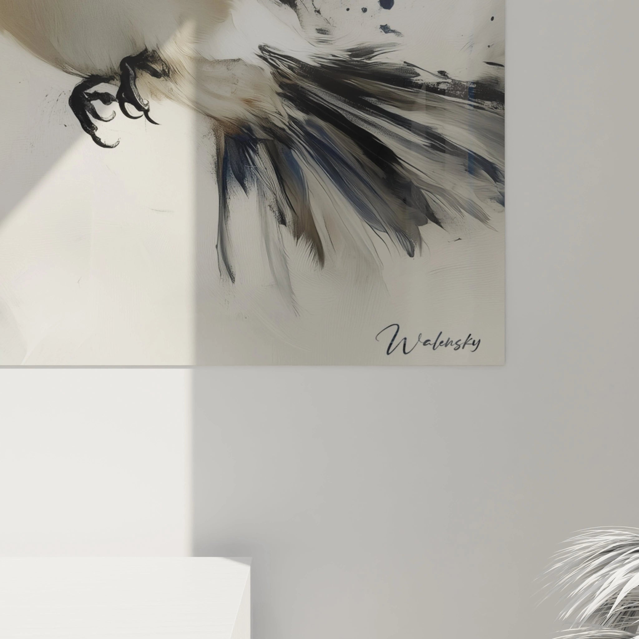 Tableau oiseau Walensky avec plumes détaillées en nuances de noir, blanc et gris sur fond clair