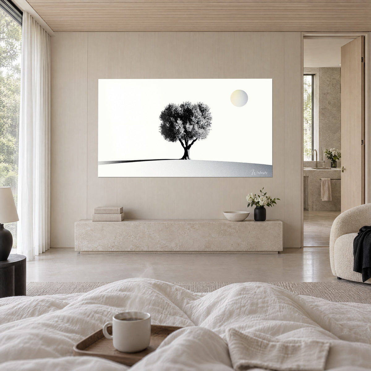 Tableau silhouette d'olivier noir et blanc, soleil beige voilé, colline gris perle, au-dessus d'un lit dans une chambre claire