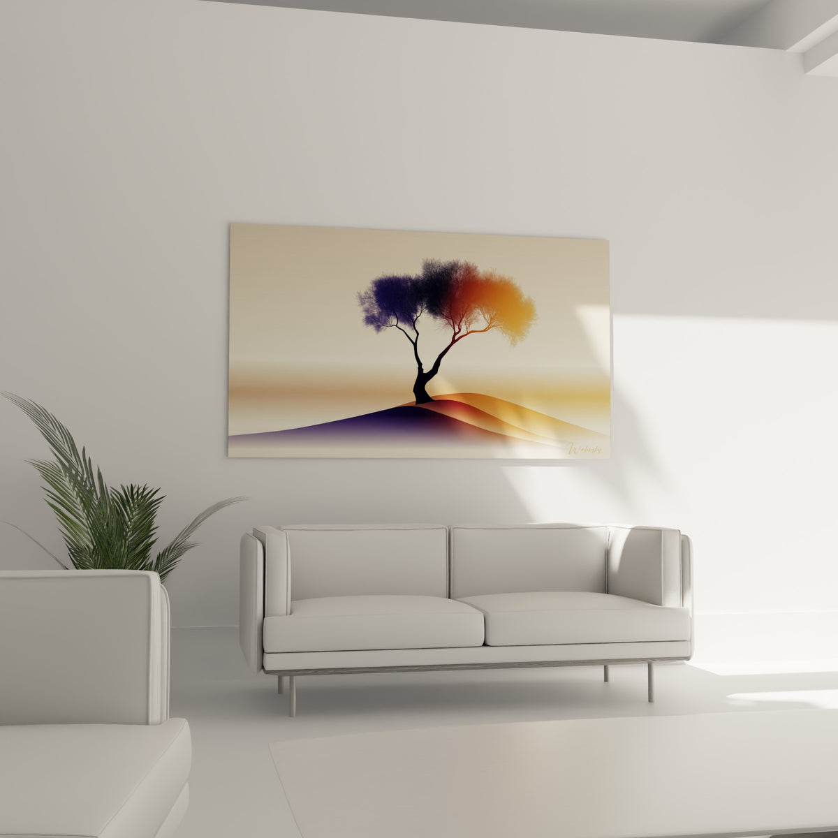 Arbre solitaire aux teintes ocre et anthracite dressé sur une colline, au-dessus d'un canapé dans un salon lumineux
