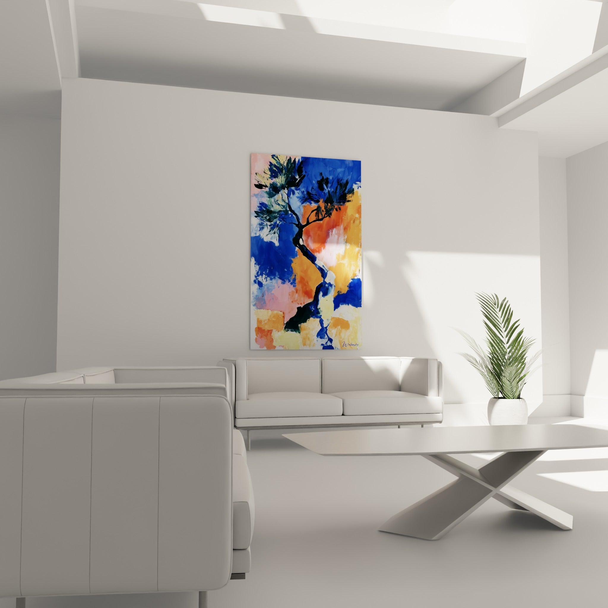 Silhouette d'un olivier bleu marine et jaune pâle disposée au-dessus d'un canapé dans un salon lumineux
