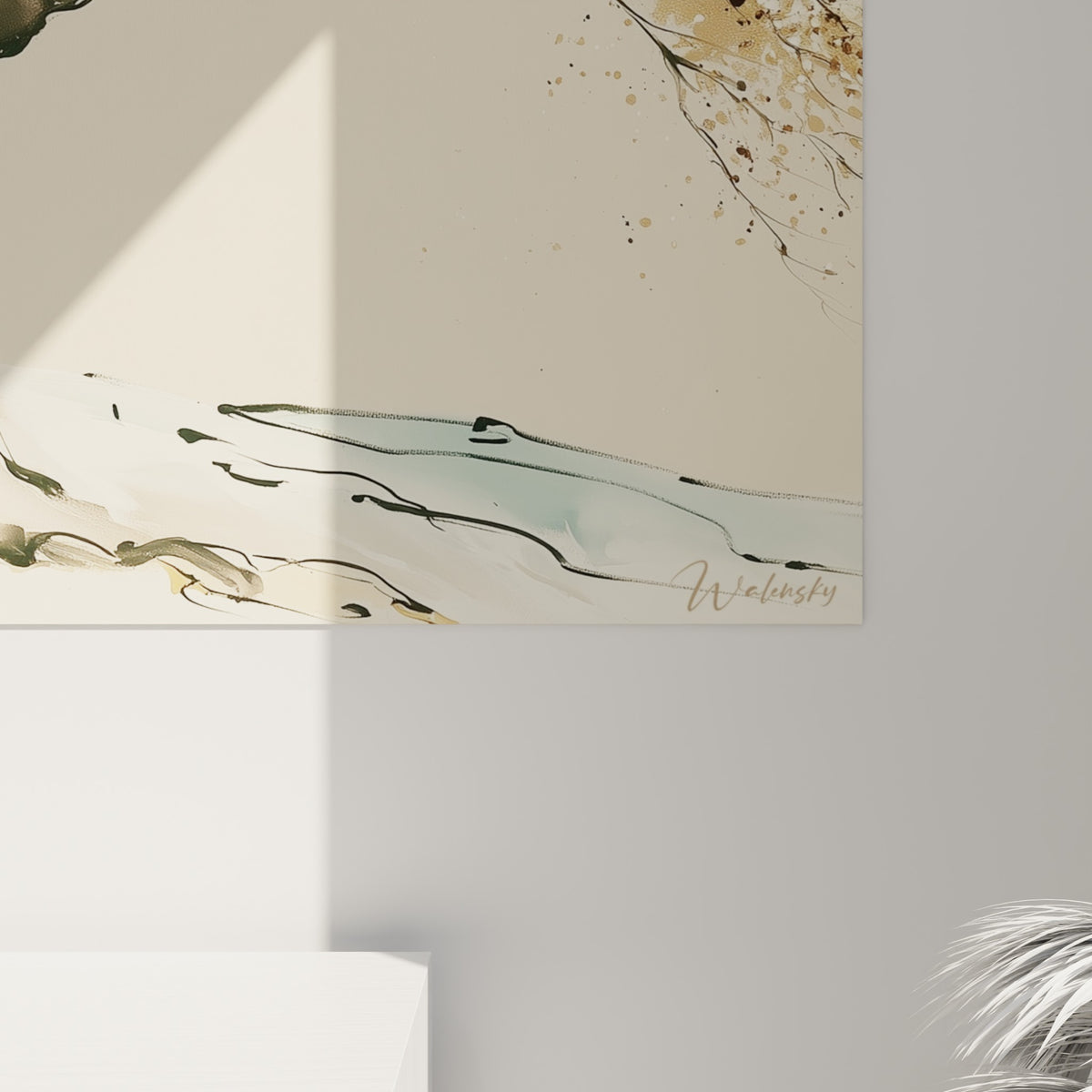 Détail du tronc anthracite texturé et des éclaboussures dorées et turquoise formant le feuillage de l'olivier