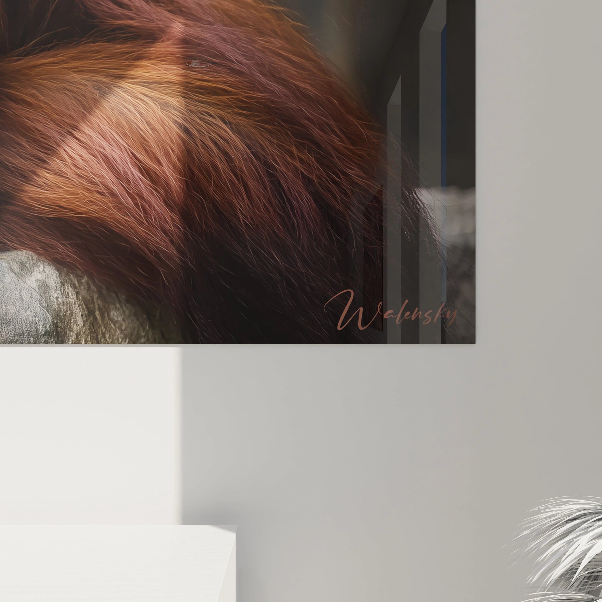 Un tableau détaillé d'un orang-outan adulte au regard contemplatif, alliant les teintes orange, noir et gris dans une composition serrée qui met en valeur les contrastes de textures entre la peau lisse du visage et la fourrure épaisse.