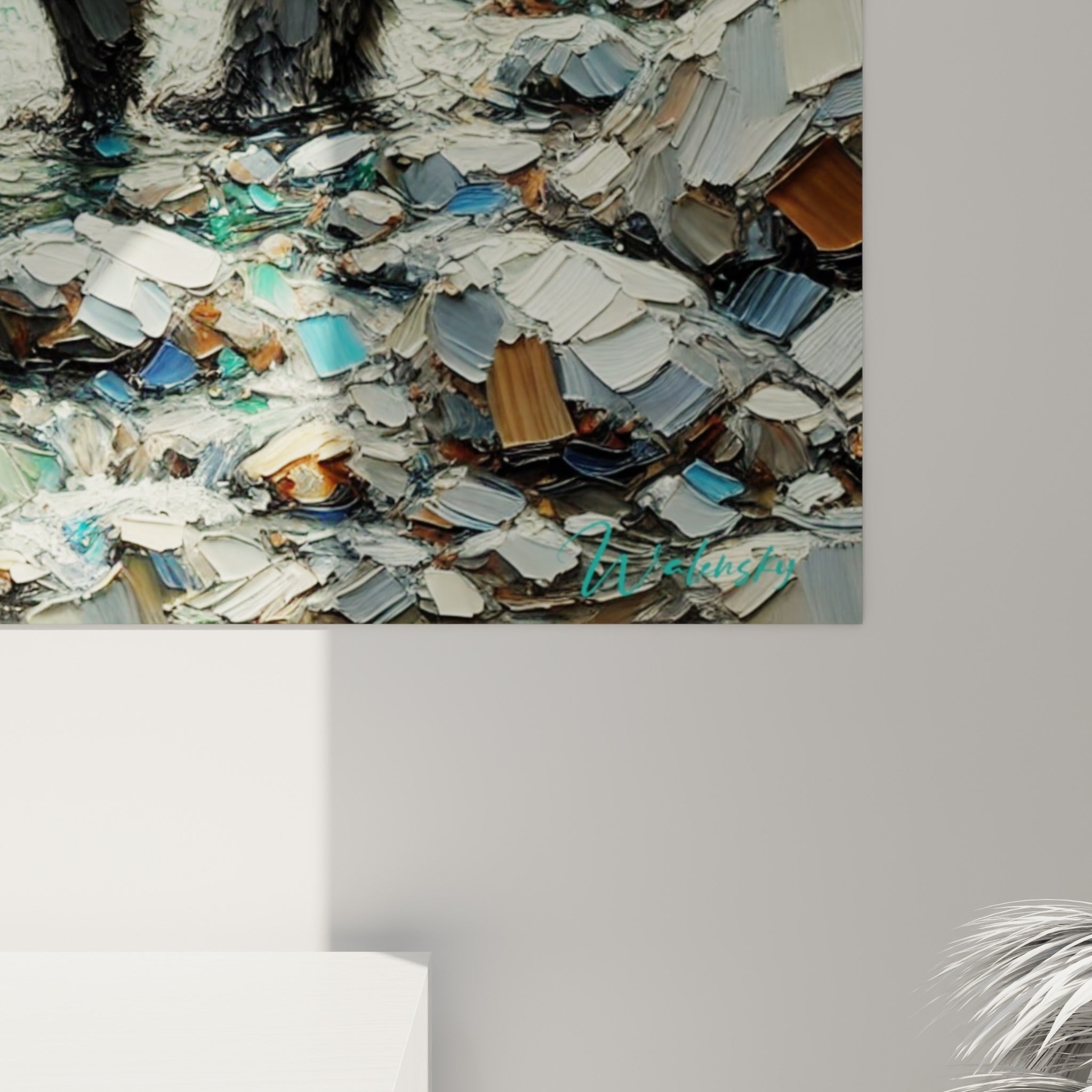 Empâtements épais gris, blanc et turquoise formant la fourrure de l'ours et l'écume de la rivière en gros plan