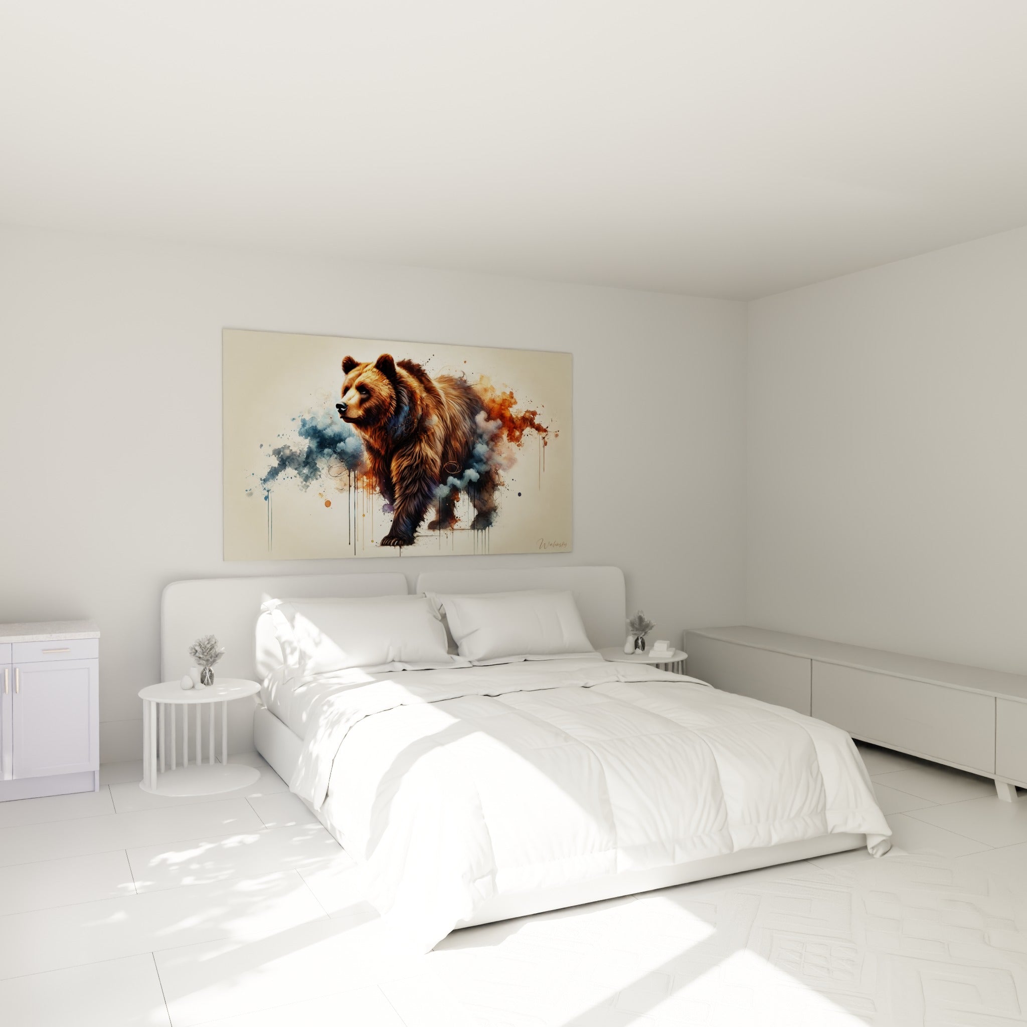 Ours brun fauve entouré de coulures d'aquarelle bleu marine, au-dessus d'un lit dans une chambre claire