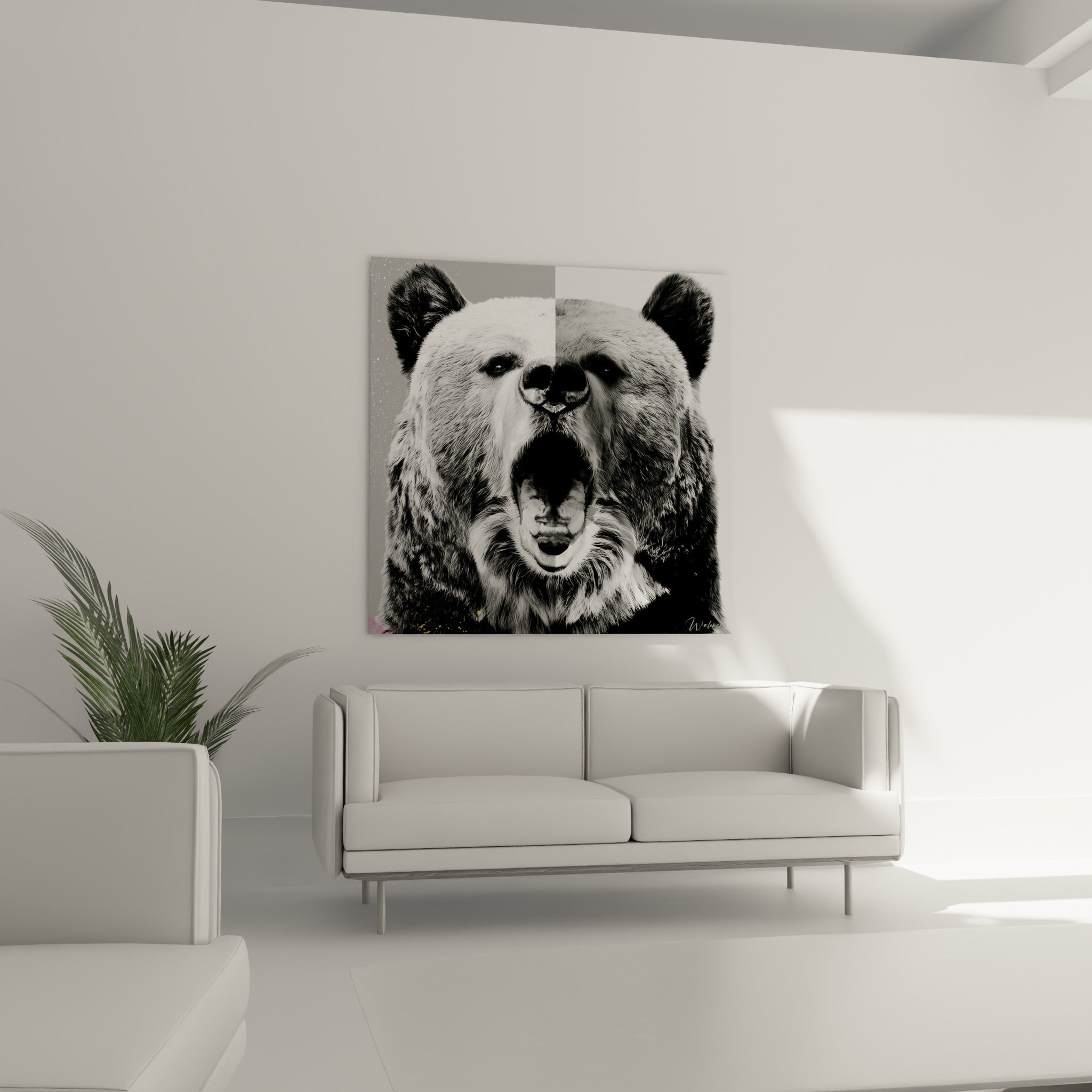 Museau d'ours brun ouvert, contrastes noirs profonds et blancs lumineux, au-dessus d'un canapé dans un salon lumineux