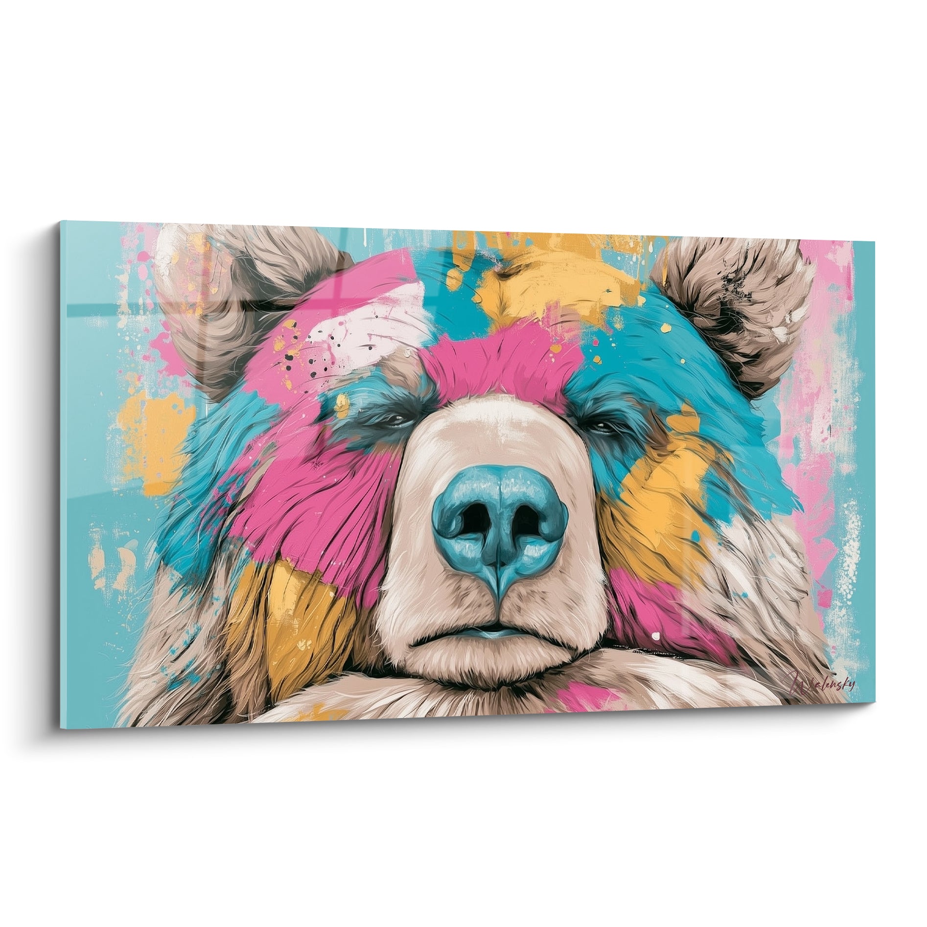 Ours brun au museau bleu turquoise, pelage beige éclaboussé de rose fuchsia et jaune moutarde