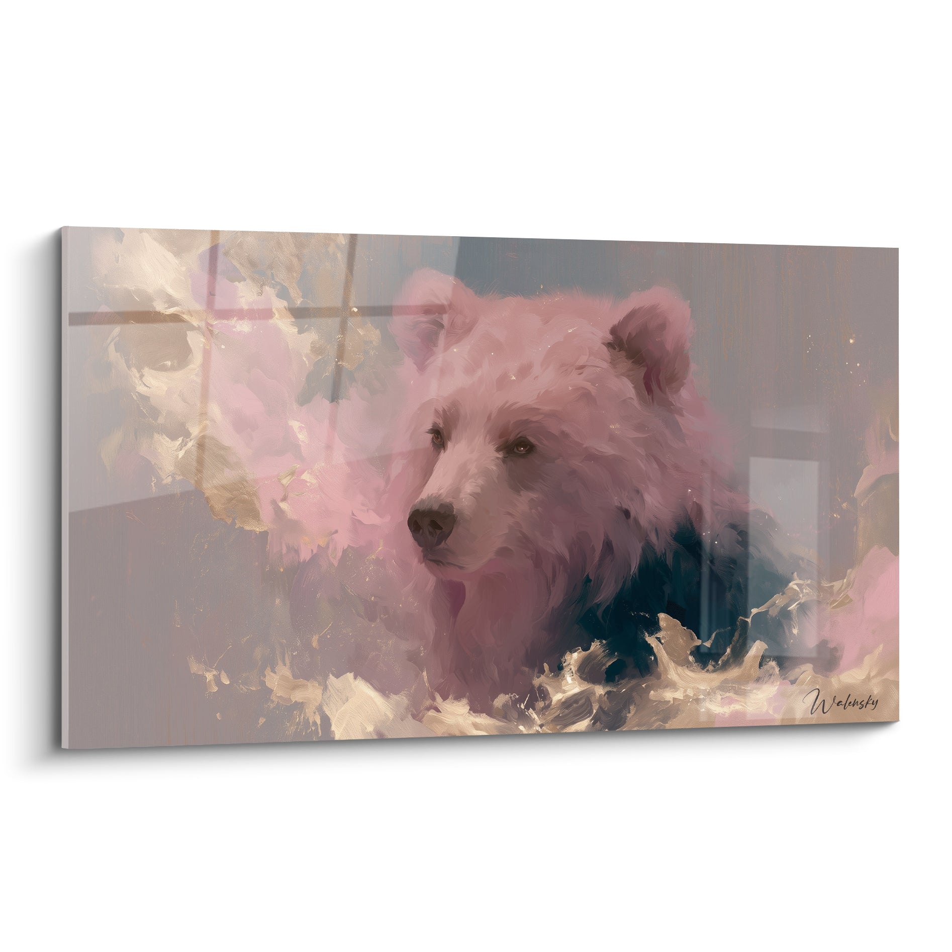 Ours brun au pelage rose poudré et reflets dorés, regard intense sur fond anthracite brumeux