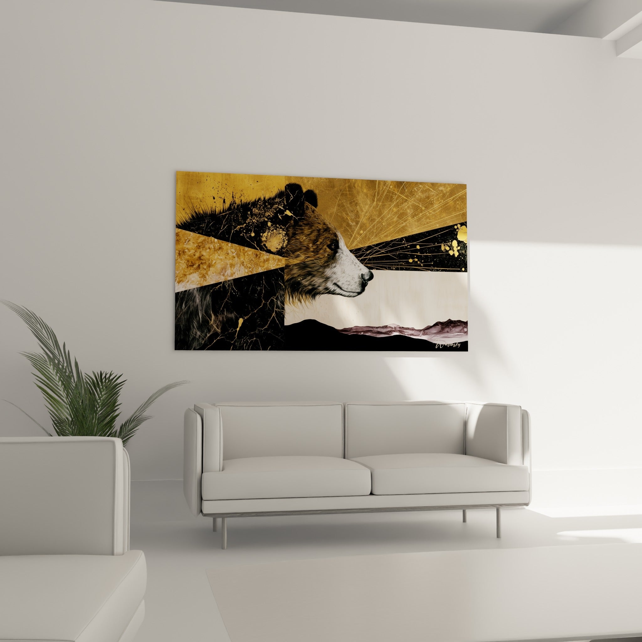Ours brun sur fond marbré or et noir, œuvre suspendue au-dessus d'un canapé dans un salon lumineux
