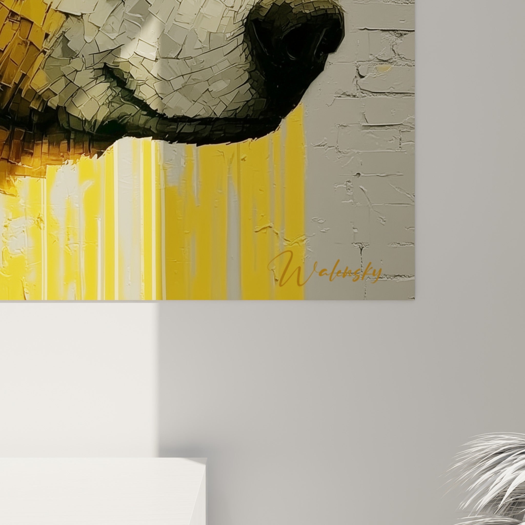 Empâtements épais jaune doré et coulures rouges visibles en détail sur ce portrait d'ours brun