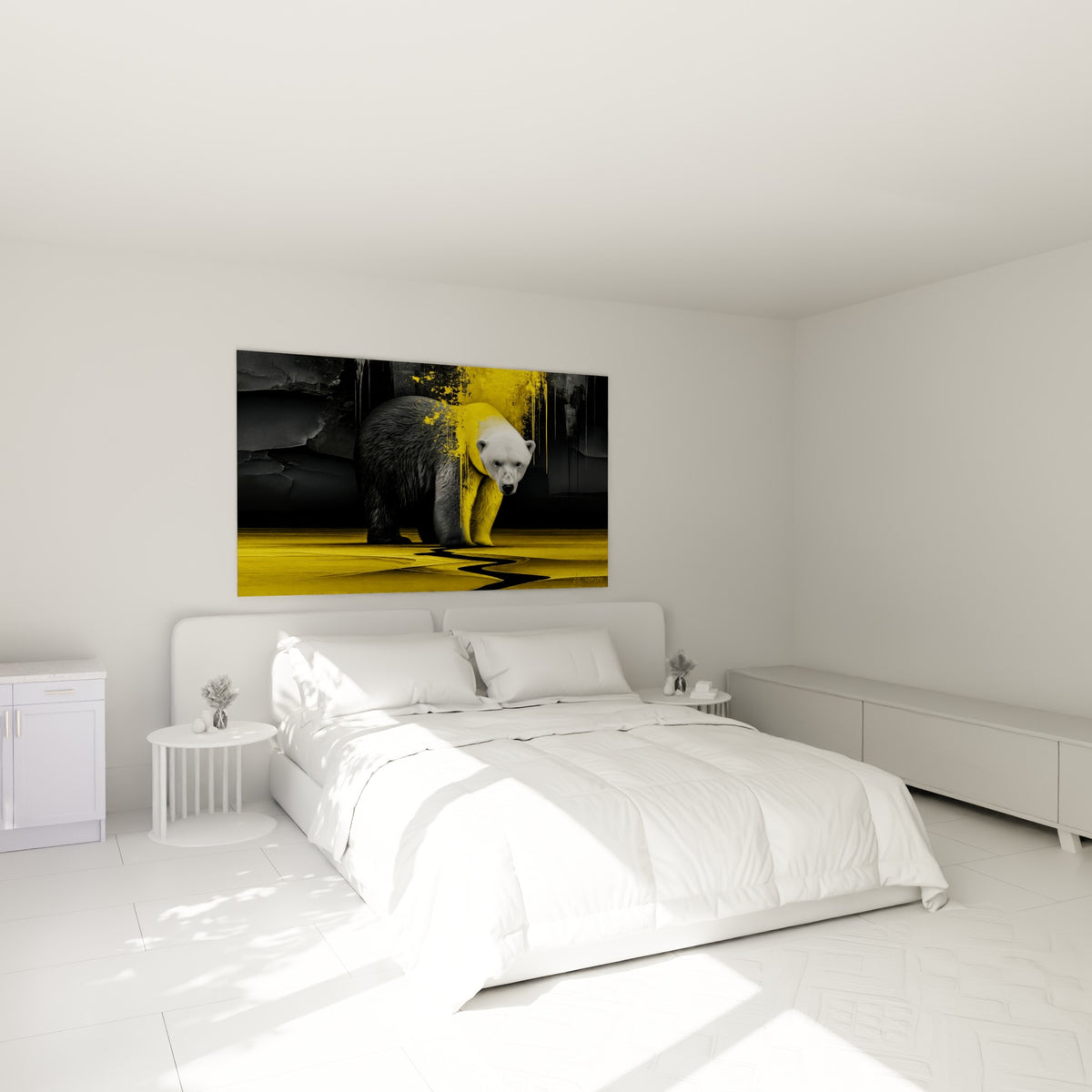 Regard intense d'un ours polaire jaune et anthracite accroché au-dessus d'un lit dans une chambre claire
