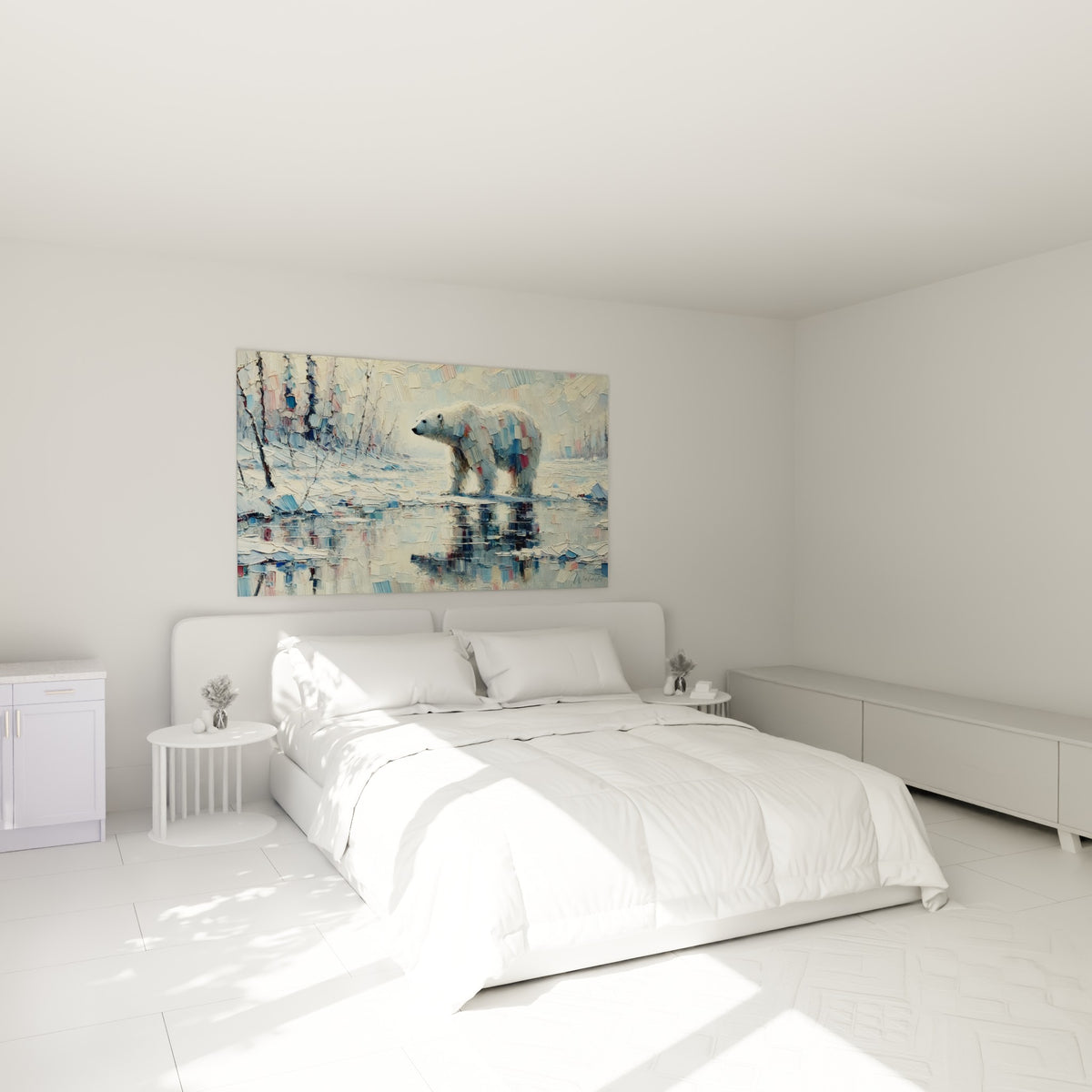 Ours polaire aux teintes anthracite et ocre se reflétant dans l'eau, au-dessus d'un lit dans une chambre claire