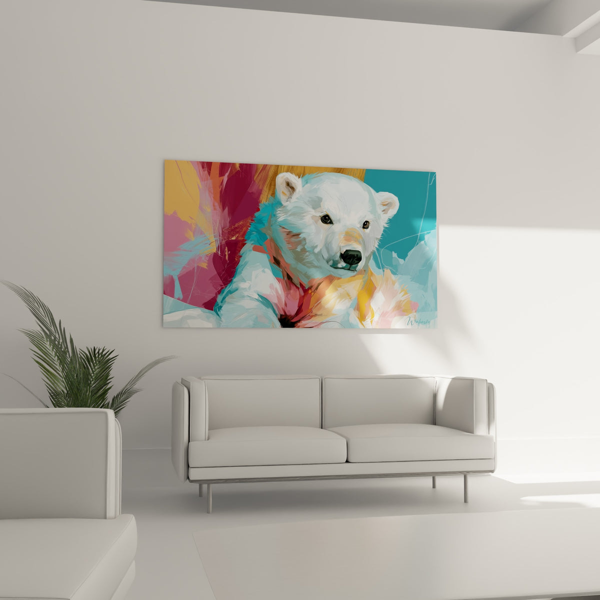 Visage d'ours polaire turquoise et magenta suspendu au-dessus d'un canapé dans un salon lumineux
