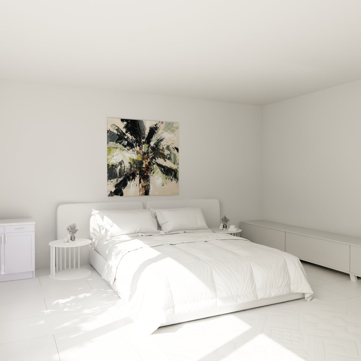 Palmes noires et vertes se déployant en éventail, accrochées au-dessus d'un lit dans une chambre claire