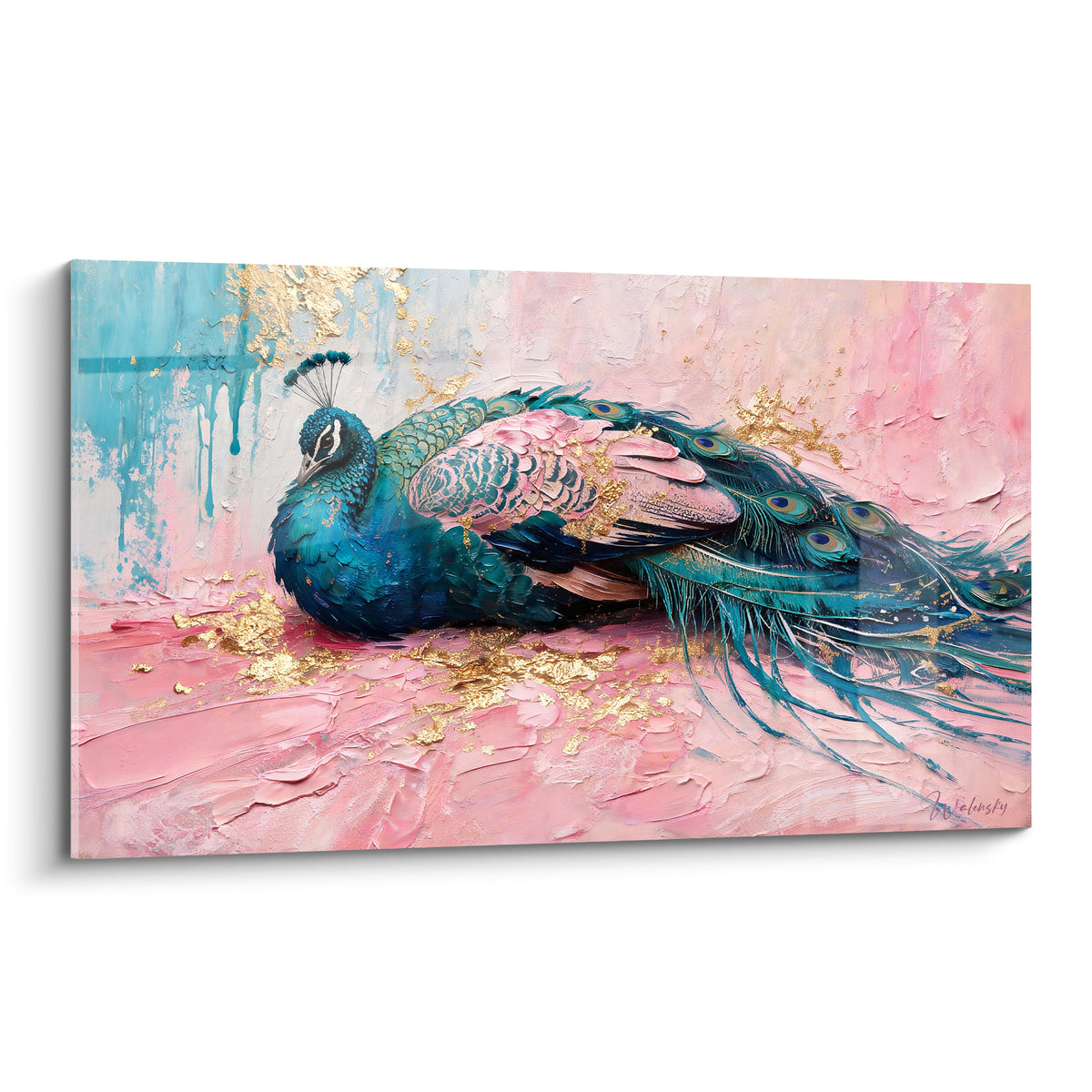 Paon bleu turquoise replié, plumage rose poudré et éclats dorés en pleine toile