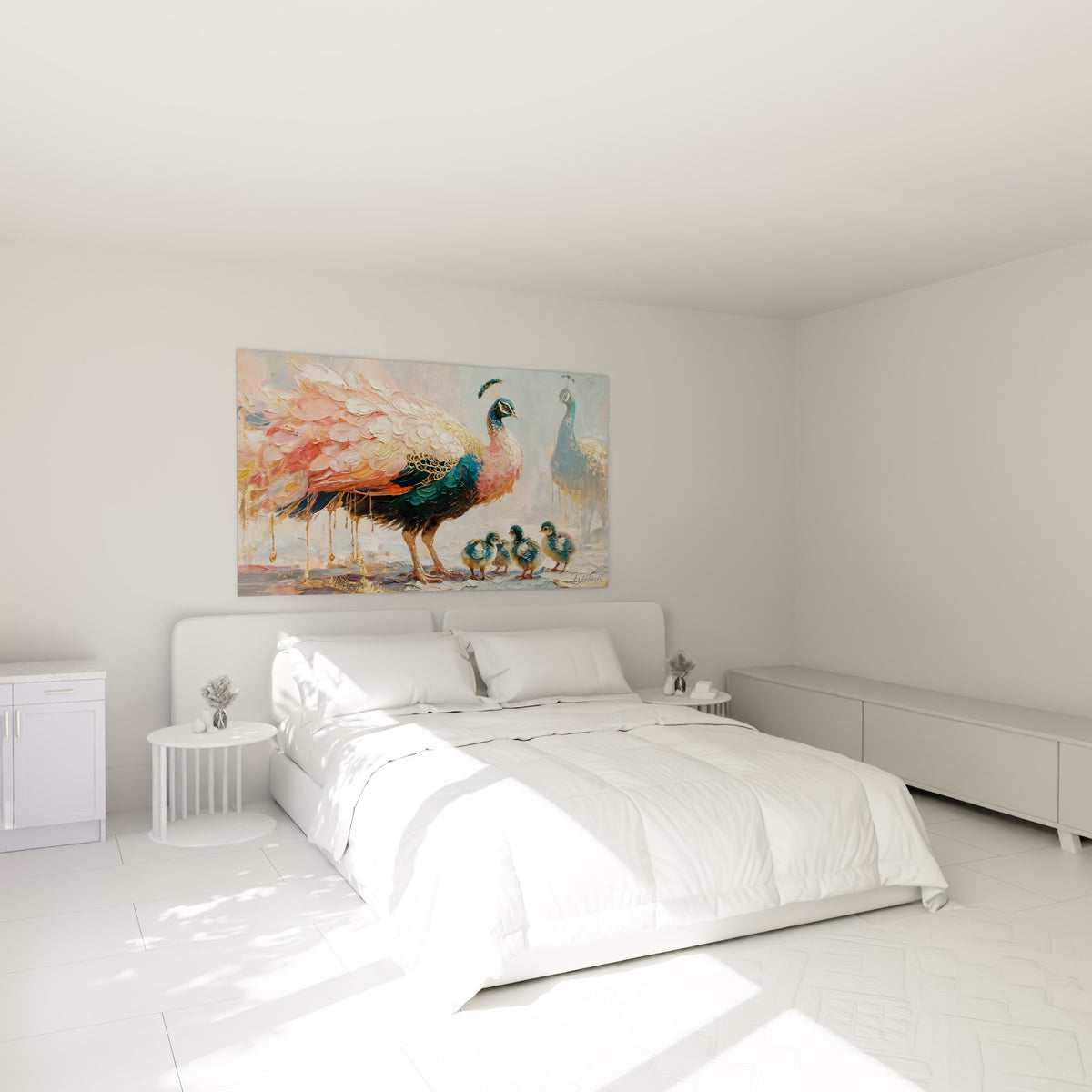 Poussins turquoise suivant leur mère paon rose et or au-dessus d'un lit dans une chambre claire