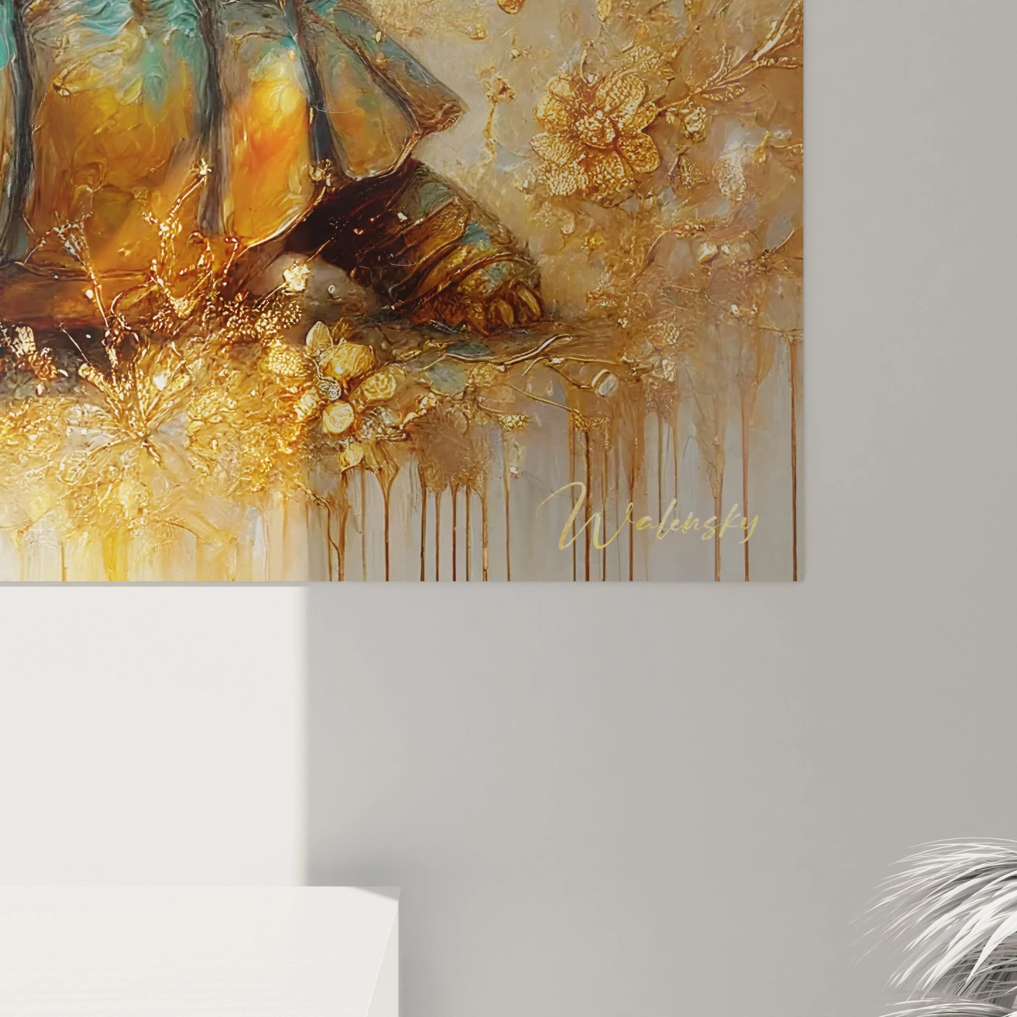 La vue rapprochée du tableau tortue terrestre révèle des détails exquis. La carapace aux reflets dorés et les papillons délicats offrent une profondeur artistique, capturant la beauté de la nature et de la sagesse.