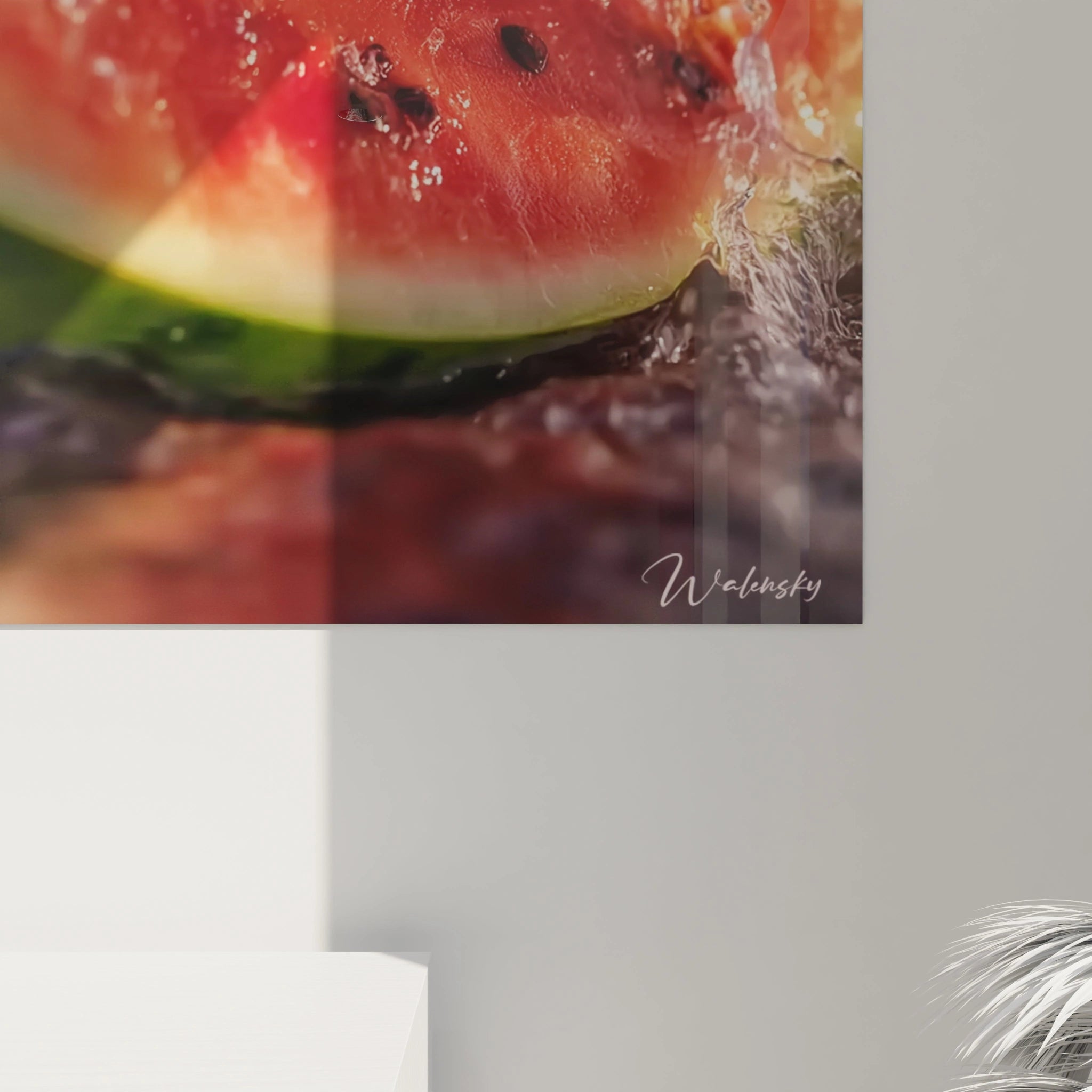 tableau pastèque design Walensky, gros plan couleur sur tranche de pastèque avec éclaboussures, cadre mural moderne