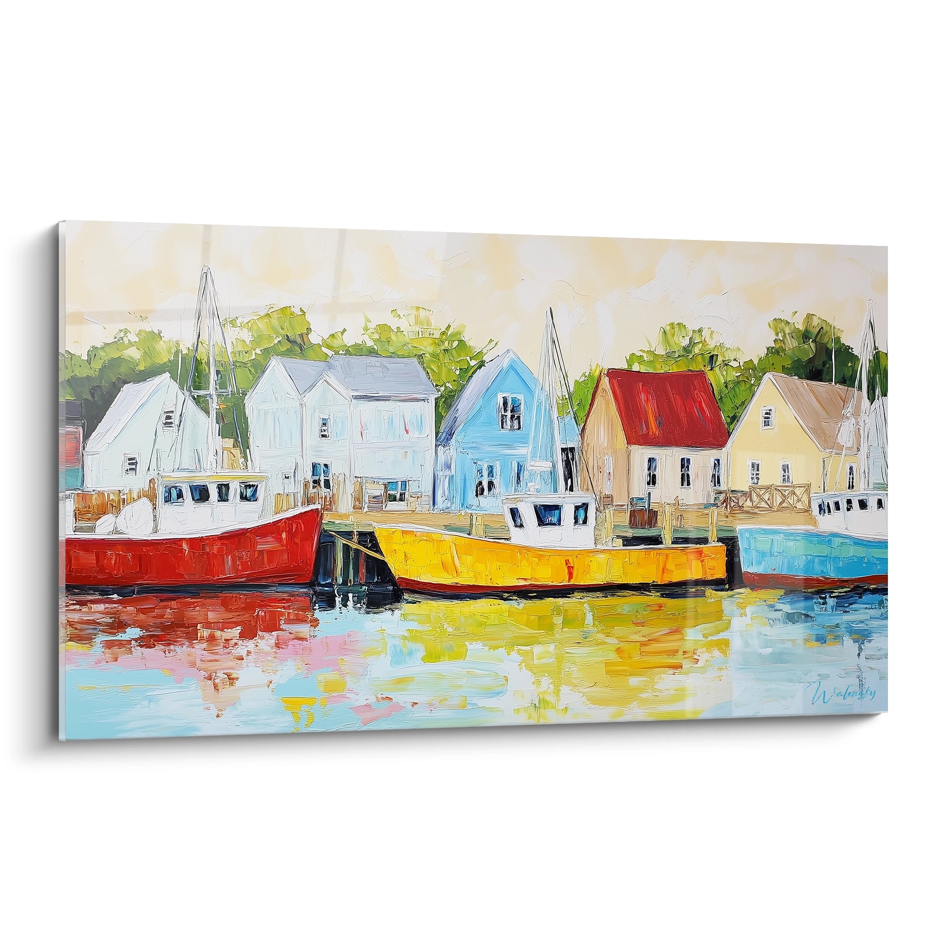 Un tableau port maritime représentant des bateaux de pêche colorés rouge, jaune et bleu amarrés devant des maisons côtières pastel, avec des reflets vibrants sur l'eau calme créant un jeu de miroir aux couleurs vives.