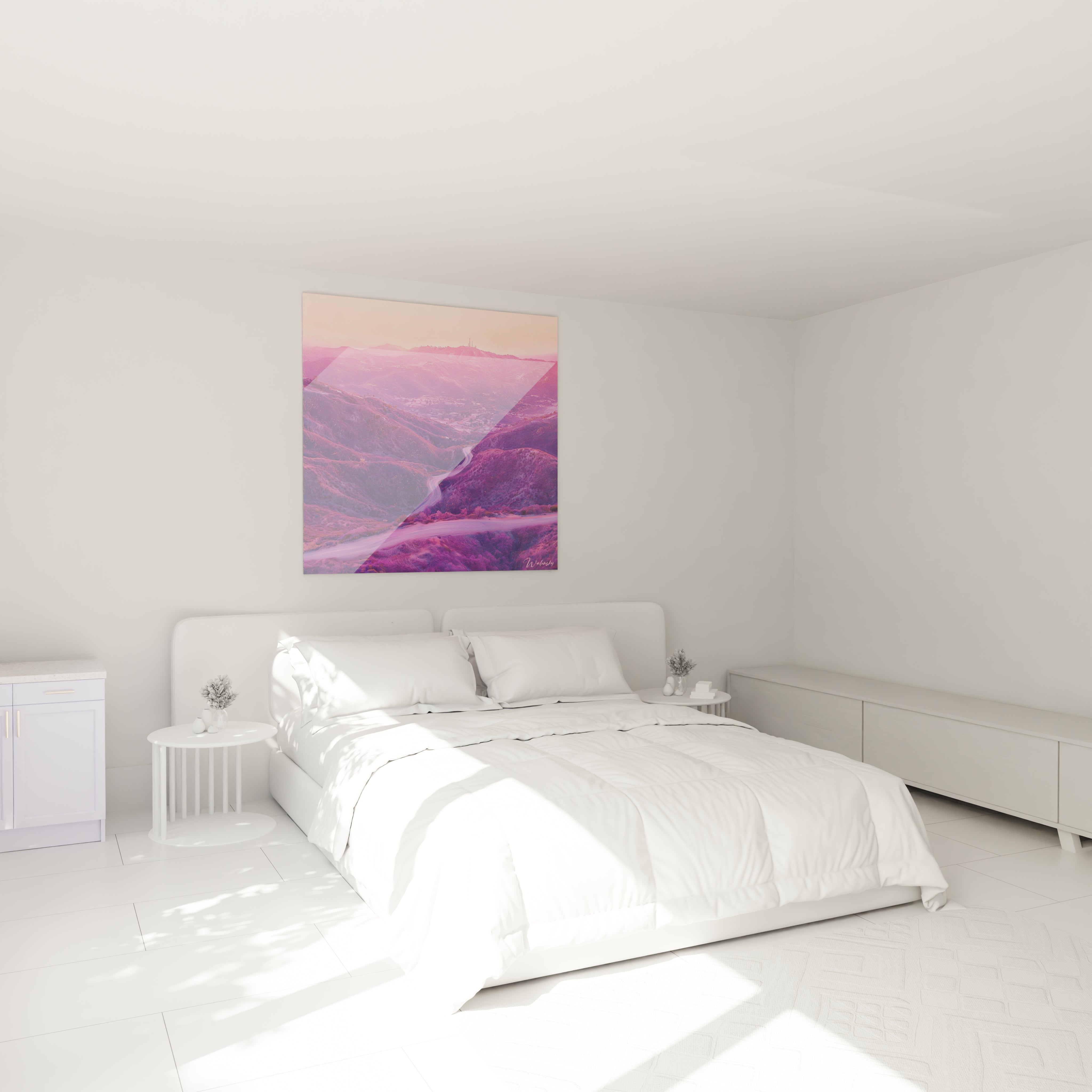 Un tableau montagne stylisé offrant une vue panoramique sur un paysage alpin transformé par une palette chromatique rose et violette. Les reliefs texturés et la perspective plongeante accentuent la profondeur et le caractère onirique de la composition.