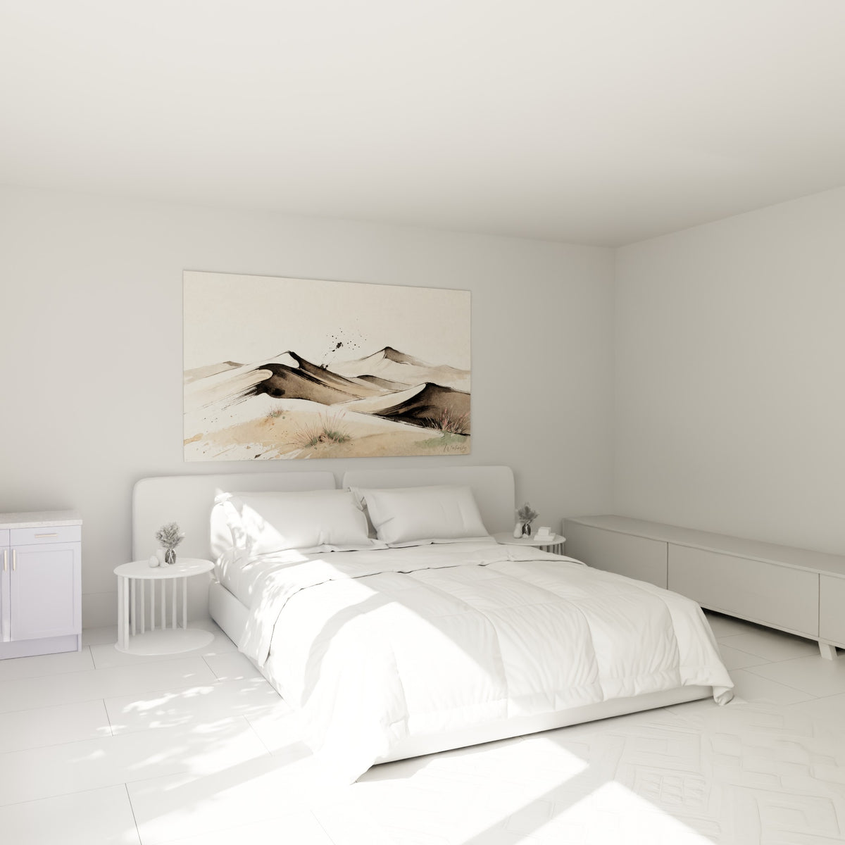 Paysage aquarelle beige et brun de dunes sculptées, accroché au-dessus d'un lit dans une chambre claire