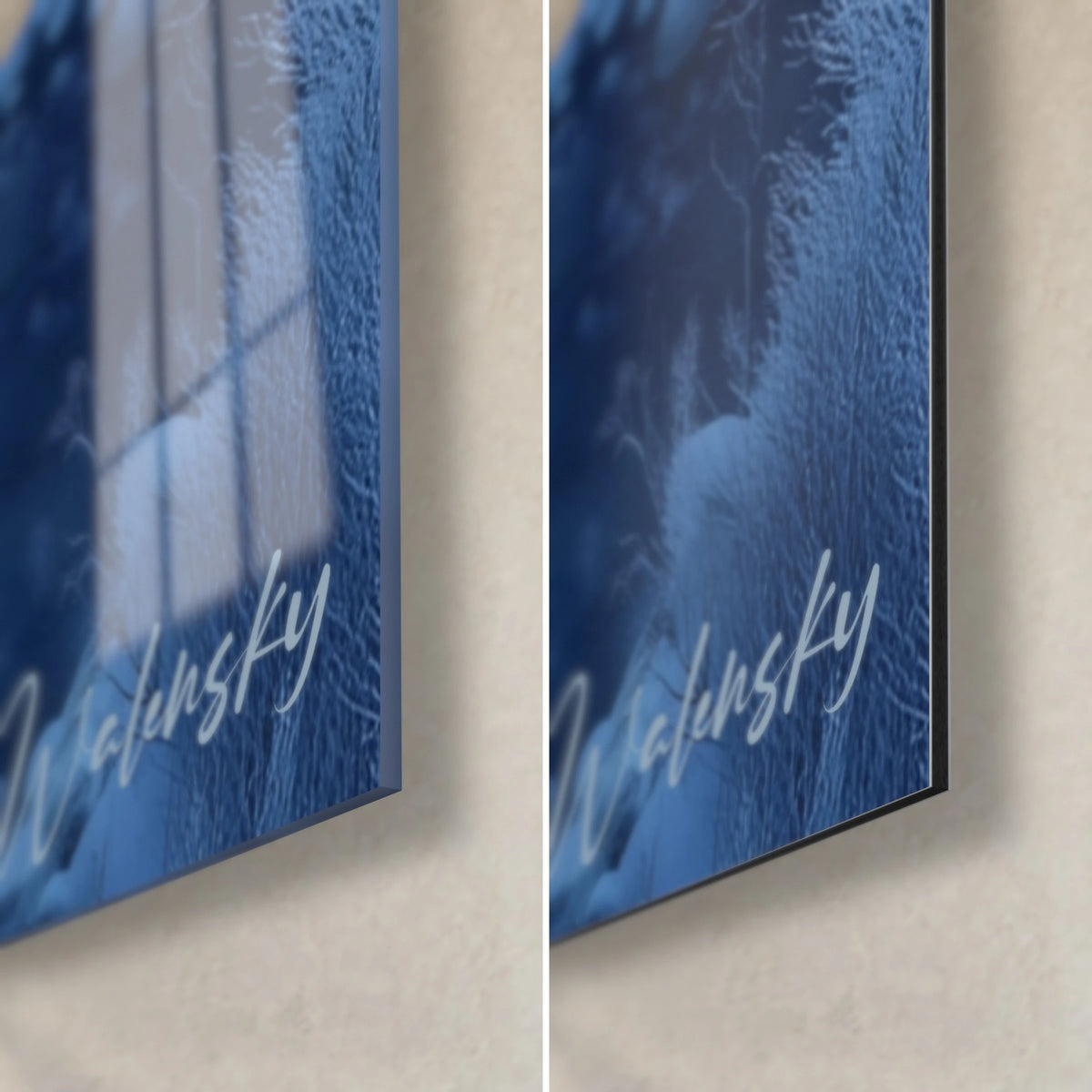 Schilderij winterlandschap met blauwe en witte berijpte sparren, rechtsonder, glanzend acrylglas en mat Dibond, dikte 3 mm