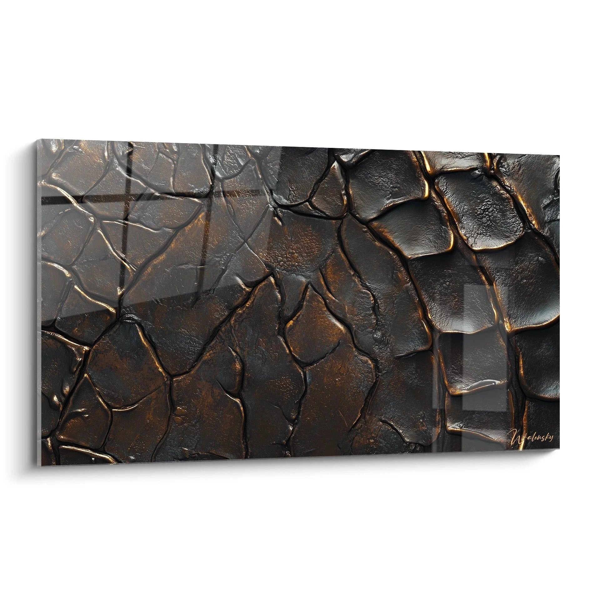 Un tableau texturé abstrait composé de reliefs craquelés, avec des teintes noir profond, bronze métallique et éclats dorés, évoquant des fissures naturelles et des surfaces brillantes.