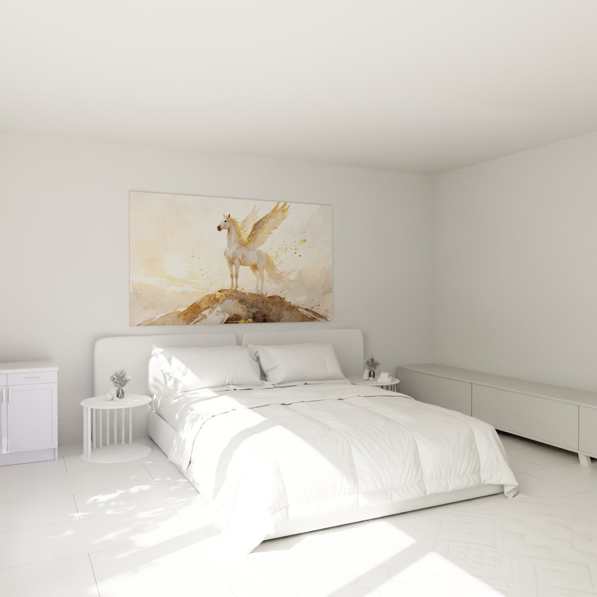 Créature ailée blanche et dorée dominant un rocher, accrochée au-dessus d'un lit dans une chambre claire